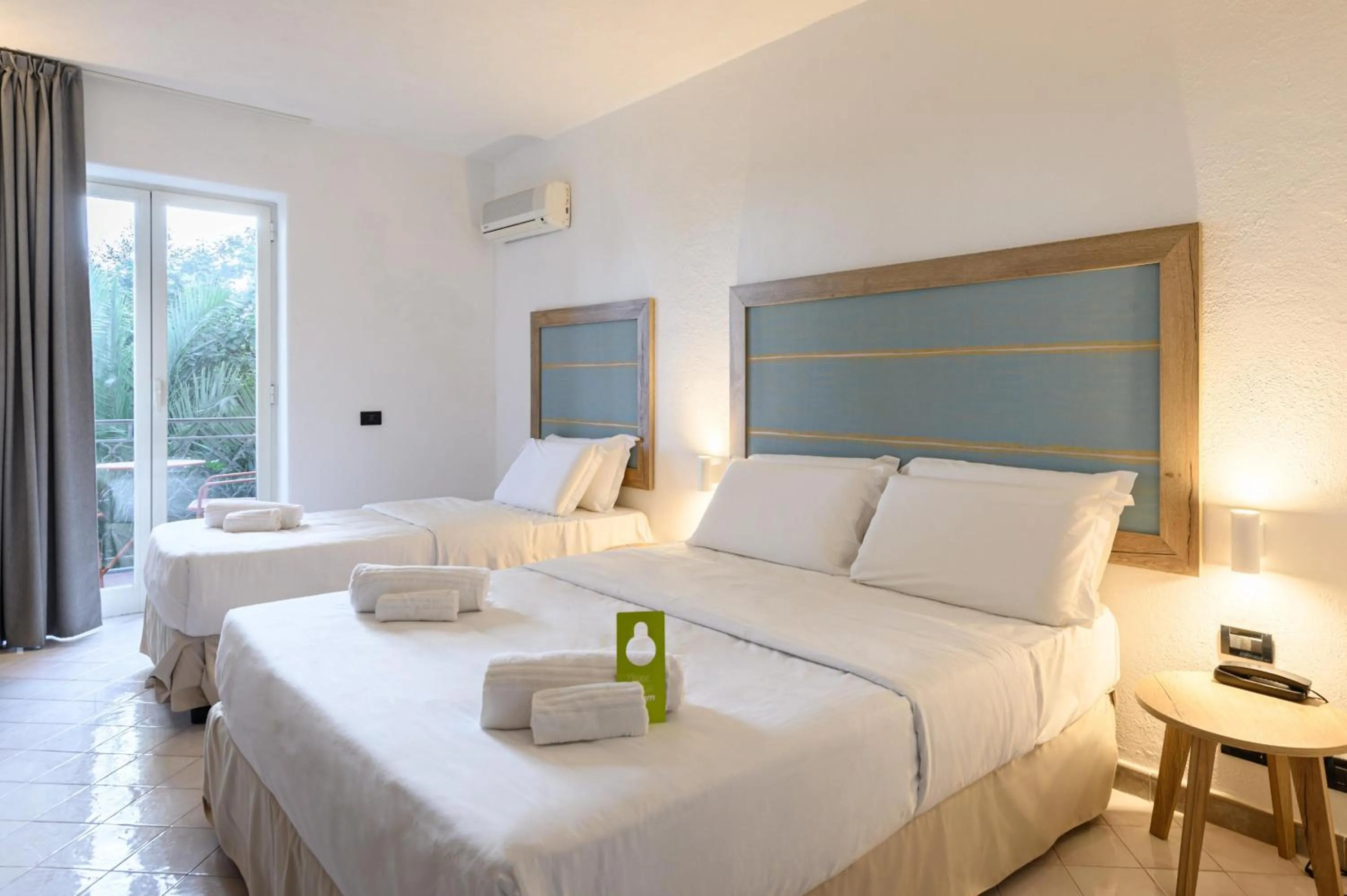 Photo of the whole room, Bed in B&B HOTEL Ischia San Nicola