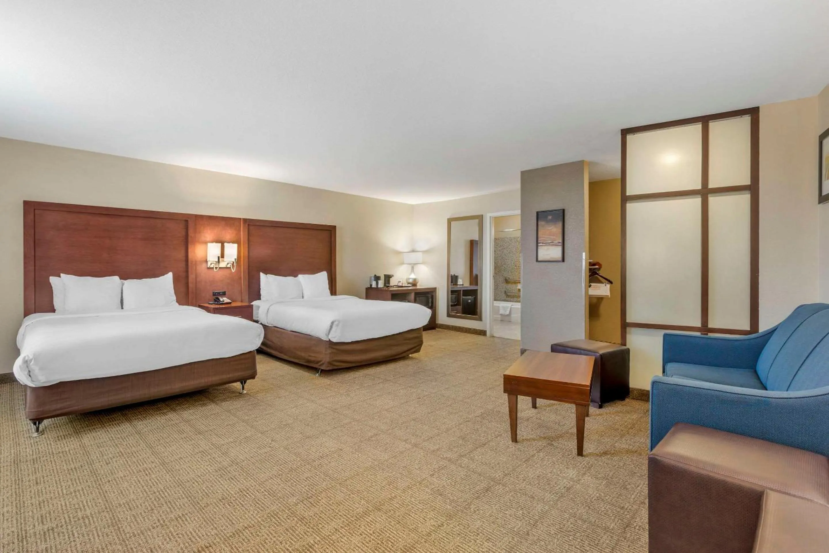 Bed in Comfort Suites Blythe