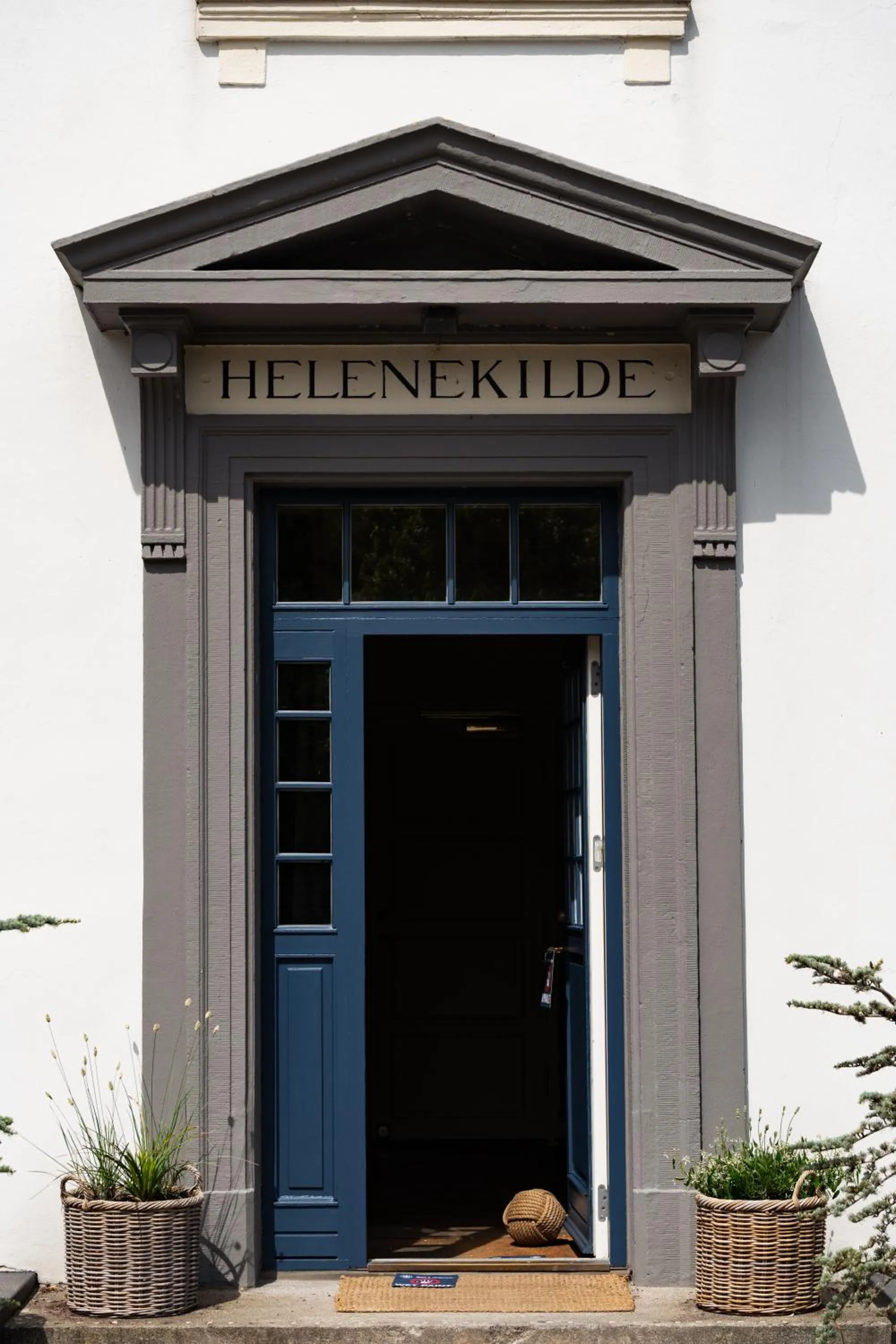 Facade/entrance in Helenekilde Badehotel