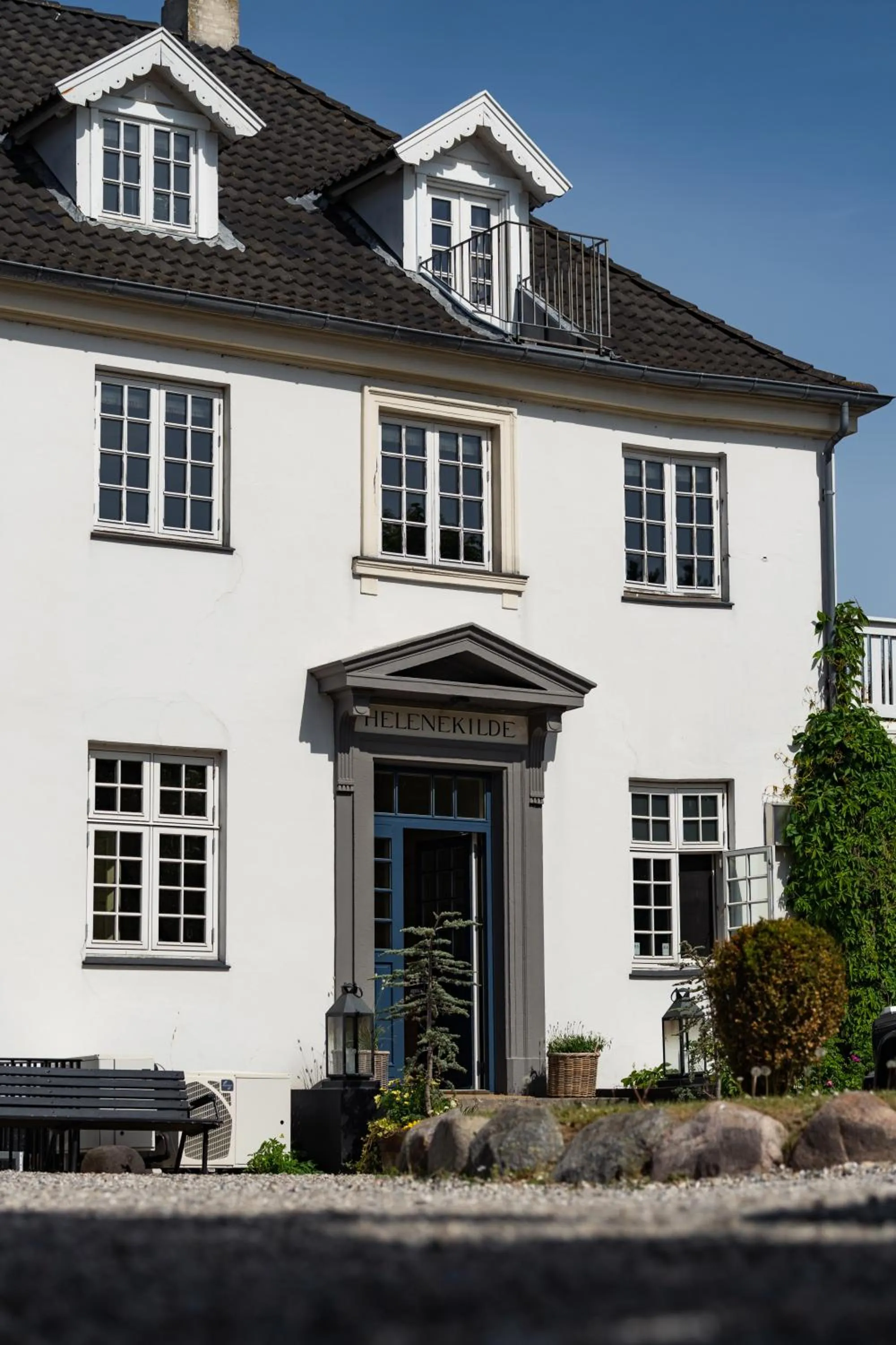 Property building in Helenekilde Badehotel