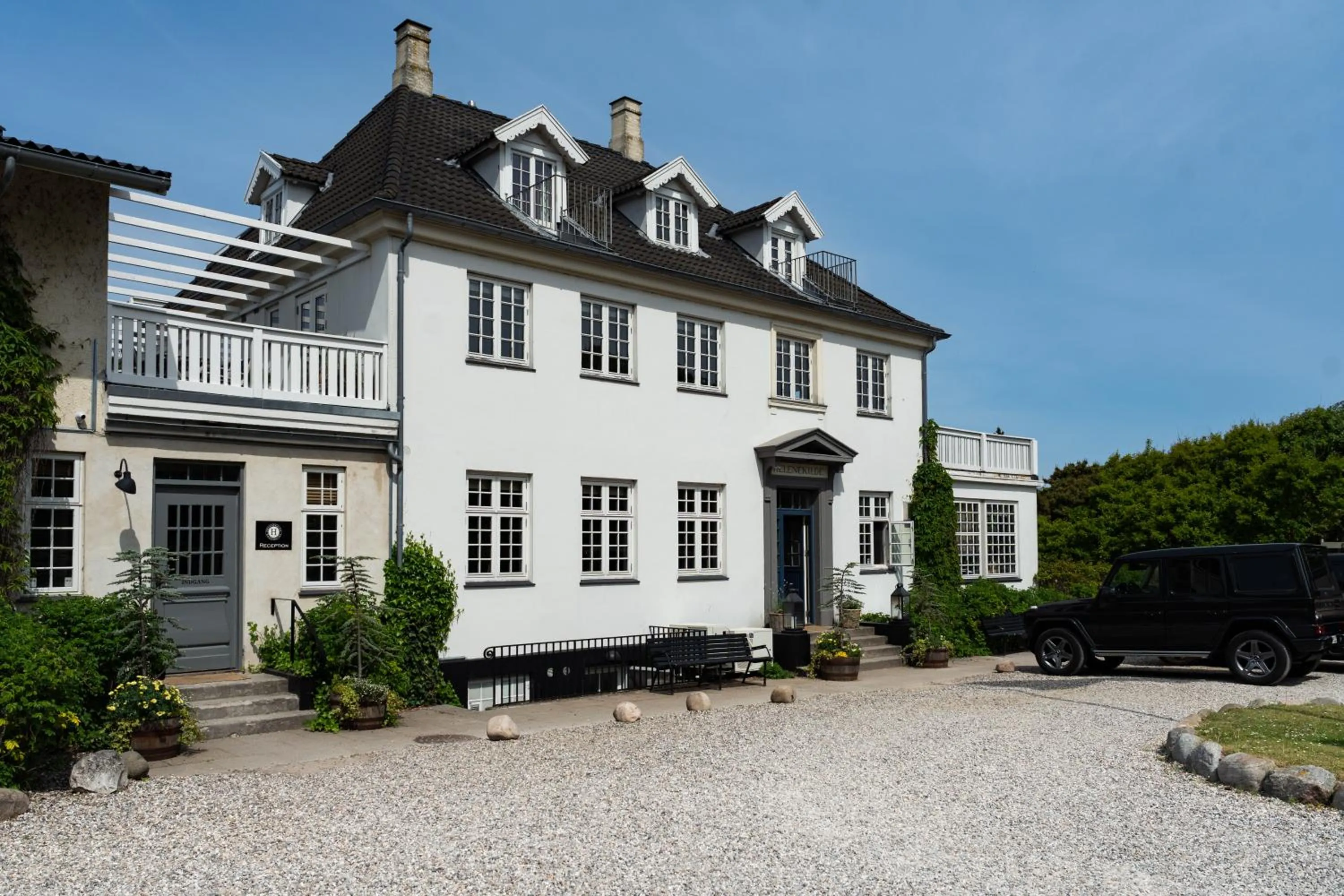 Facade/entrance in Helenekilde Badehotel