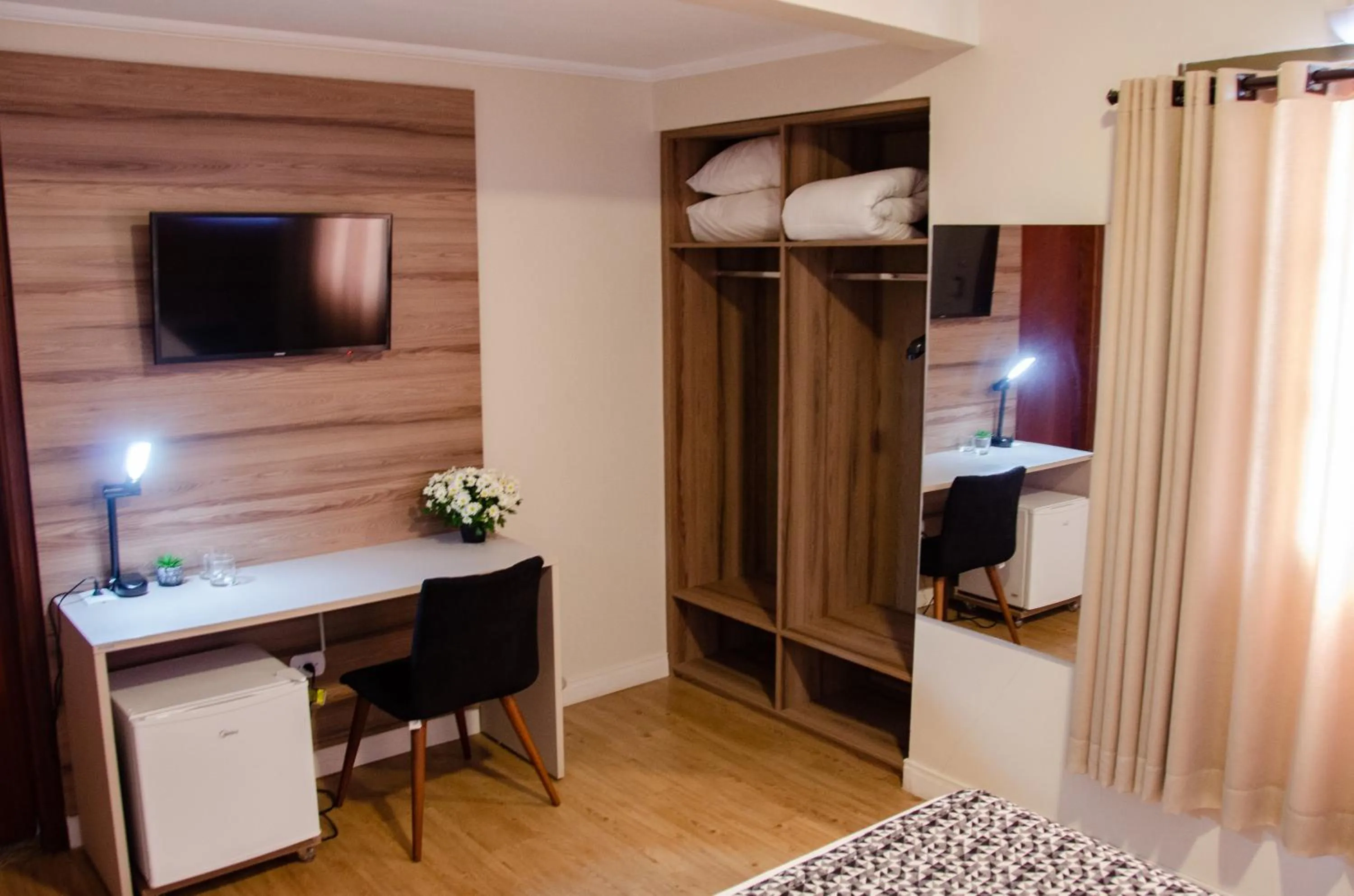 Bedroom, Bed in Hotel Ferraz