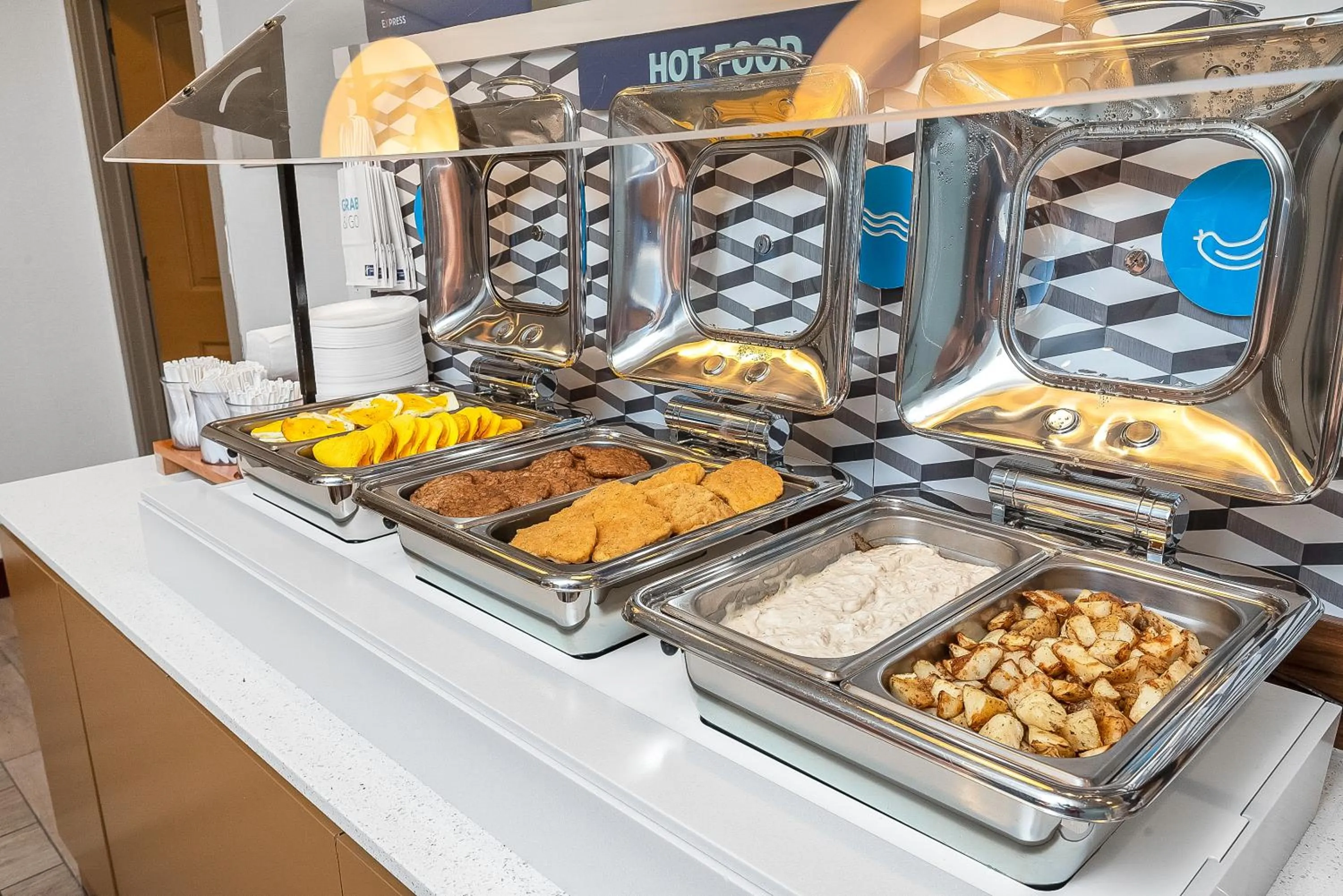 Breakfast in Holiday Inn Express Palestine by IHG