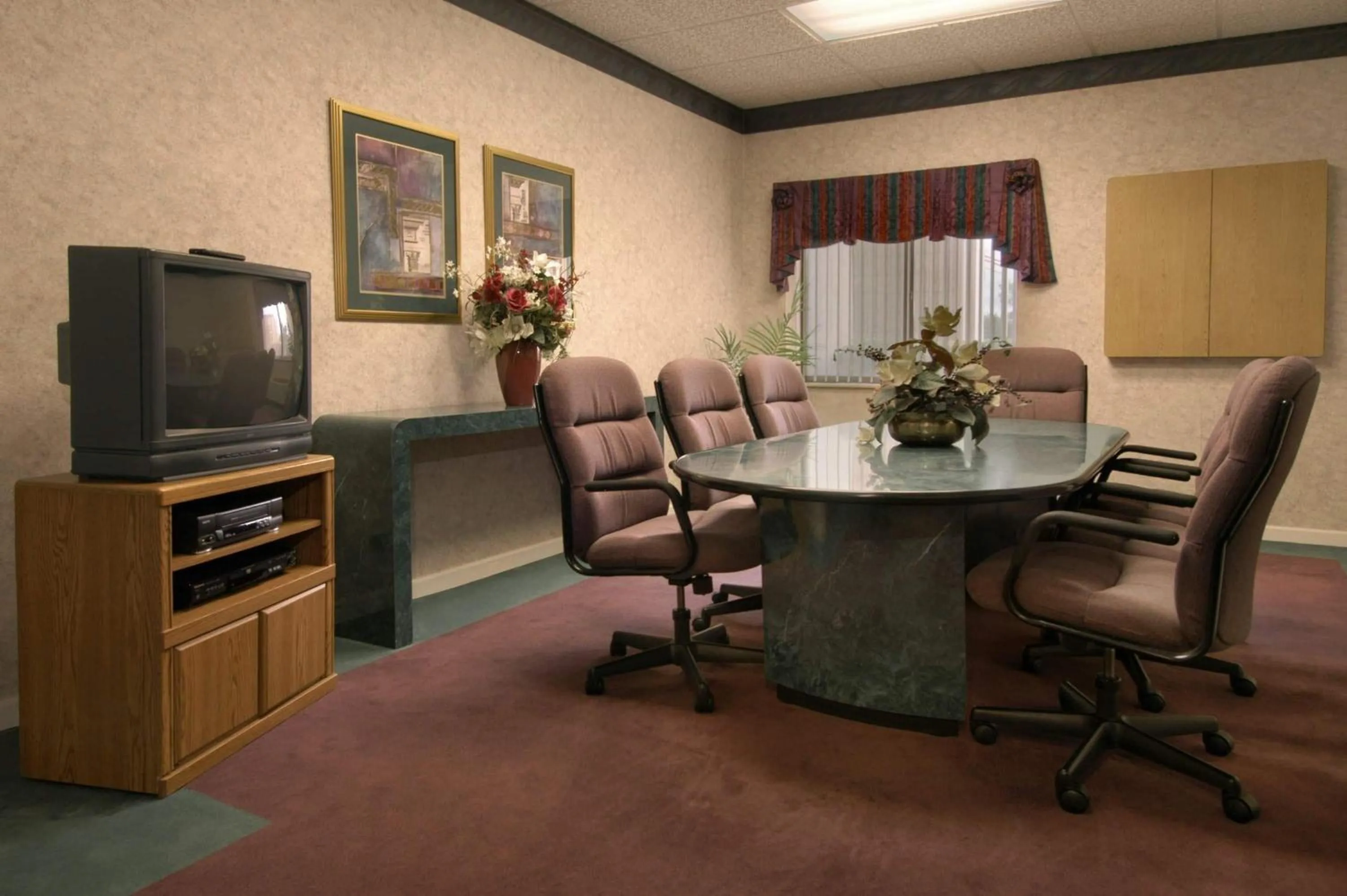 Meeting/conference room in Baymont by Wyndham Corbin