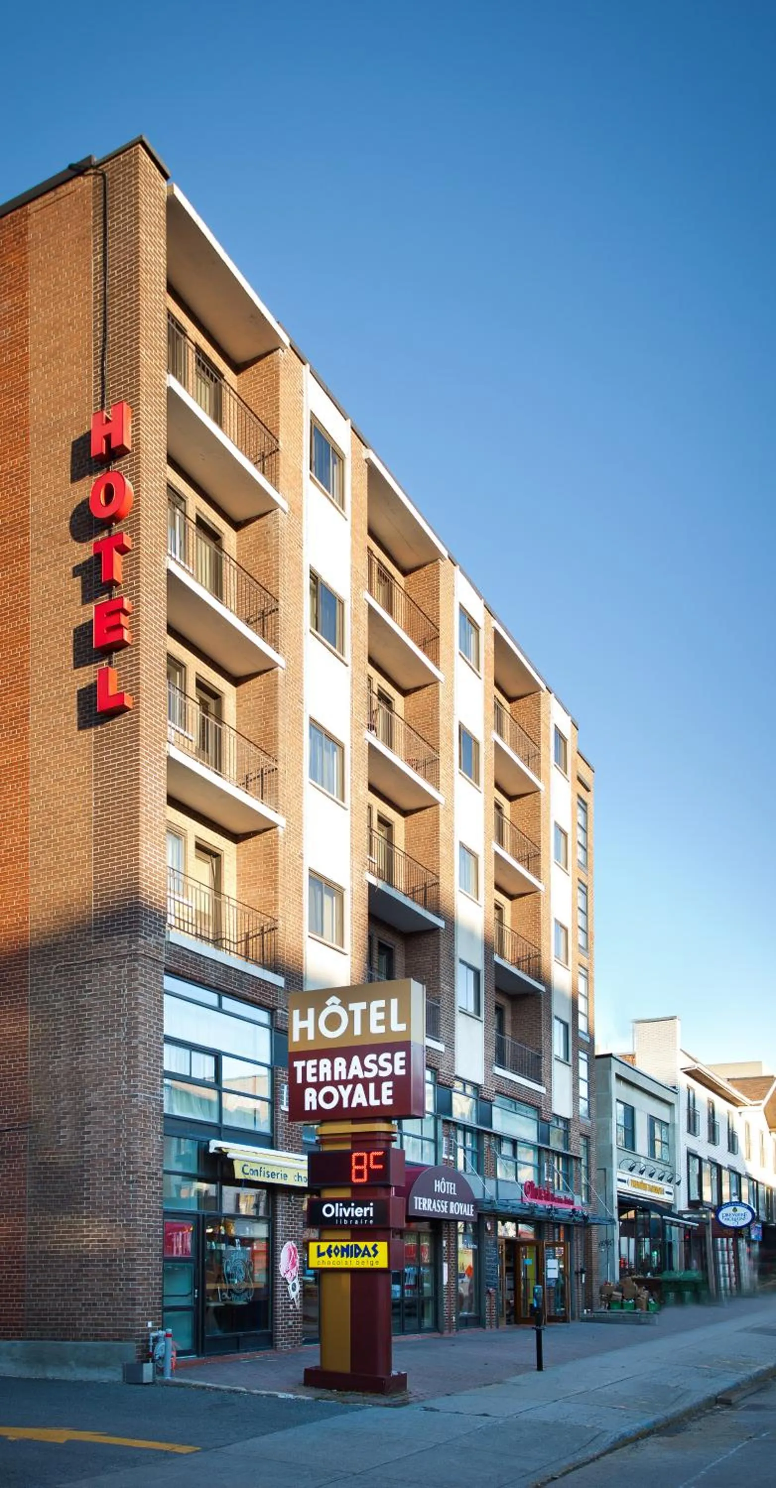 Facade/entrance in Terrasse Royale Hotel