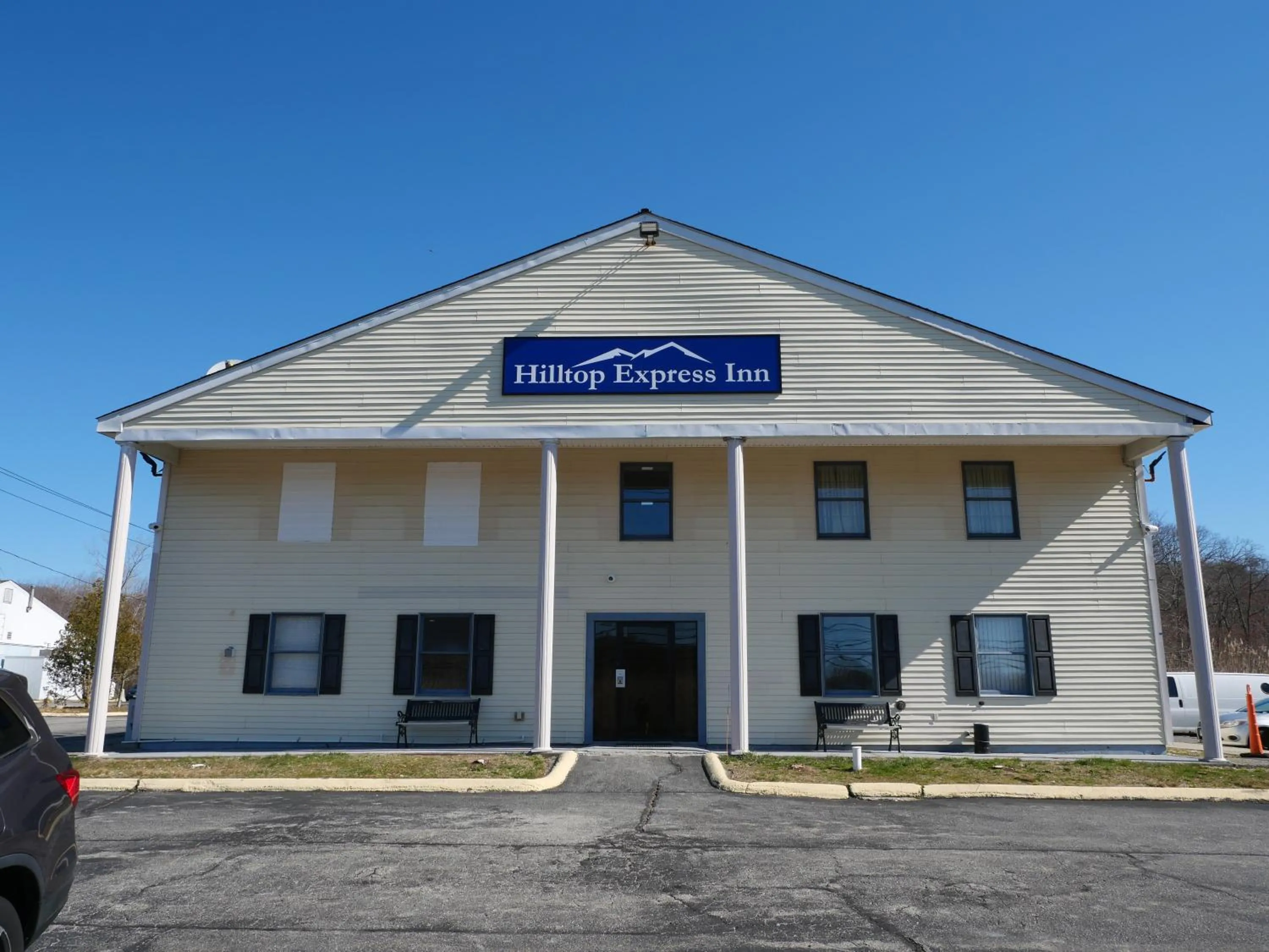 Hilltop Express Inn