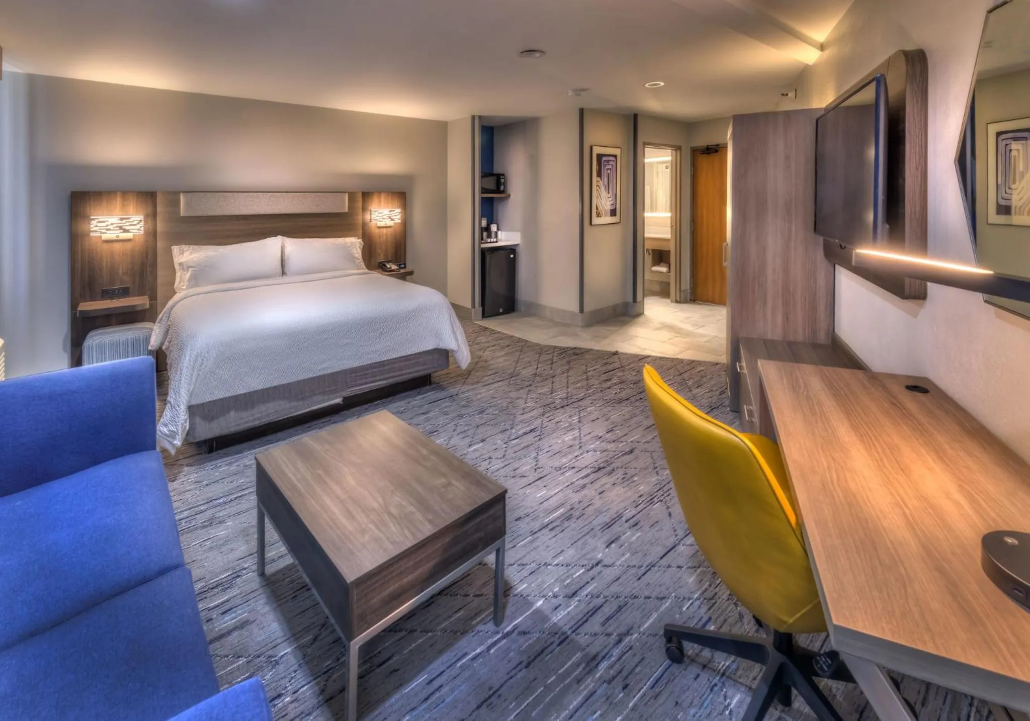 Photo of the whole room, Bed in Holiday Inn Express Winnemucca by IHG