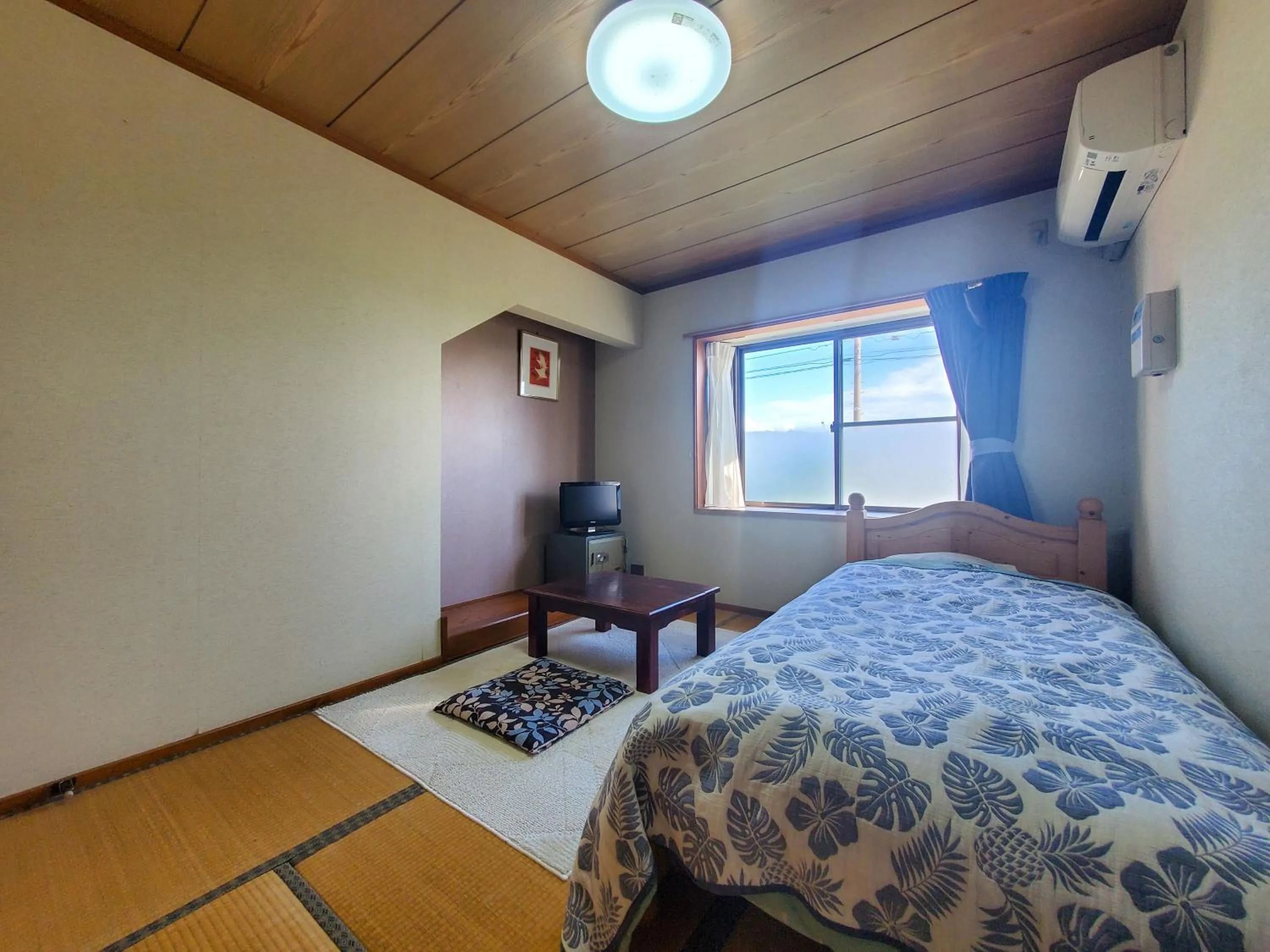 Photo of the whole room, Bed in Nanauraso