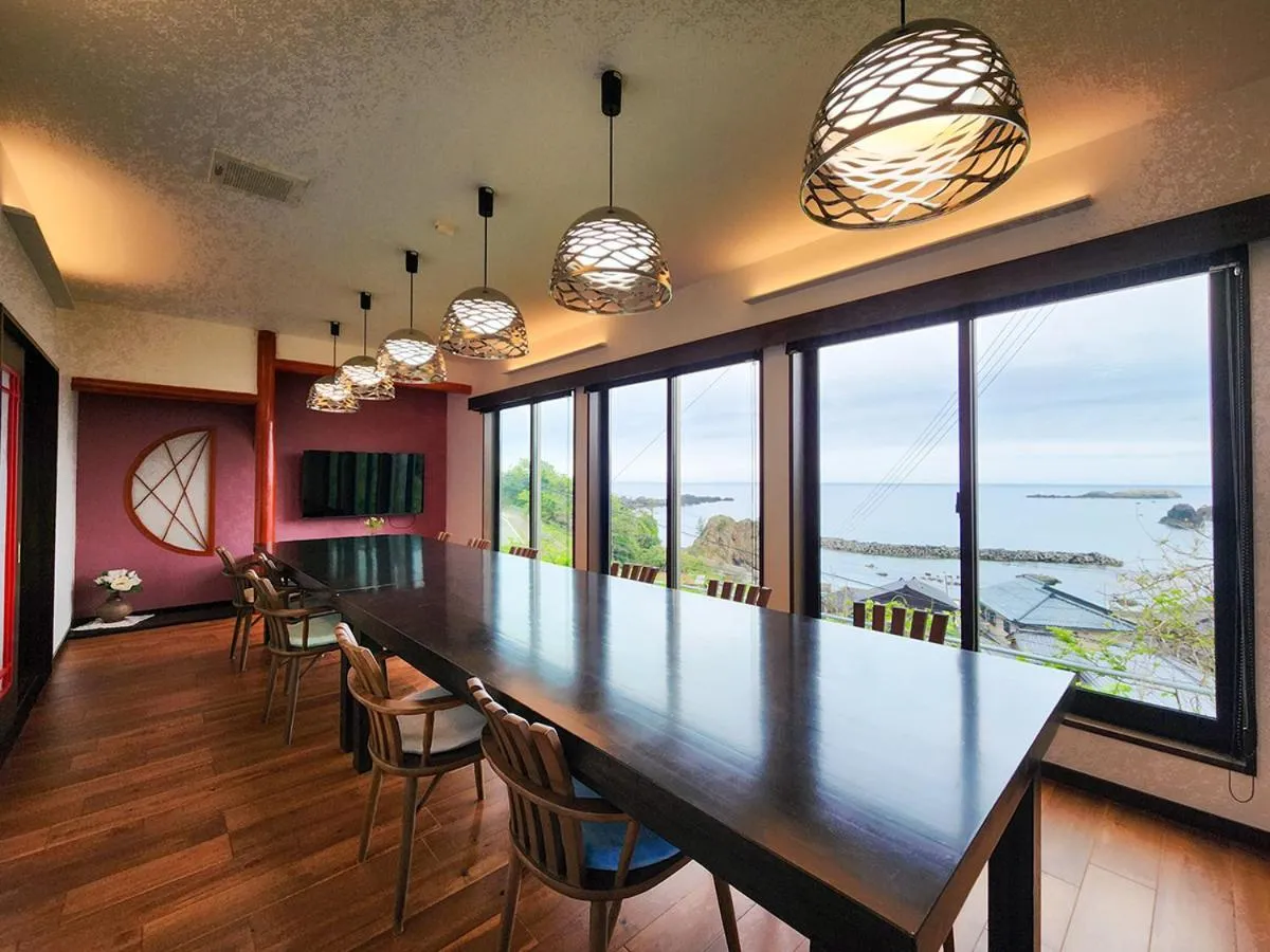 Restaurant/places to eat in Nanauraso