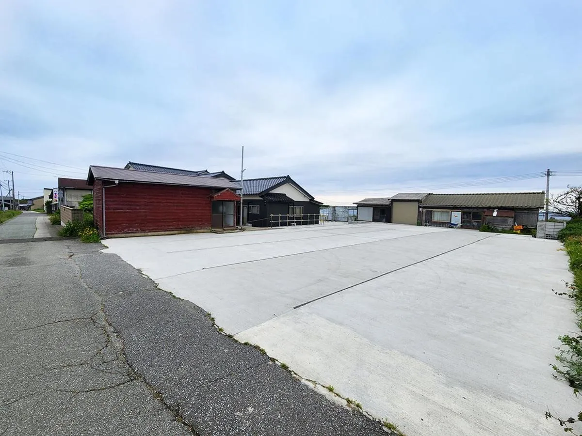 Parking in Nanauraso