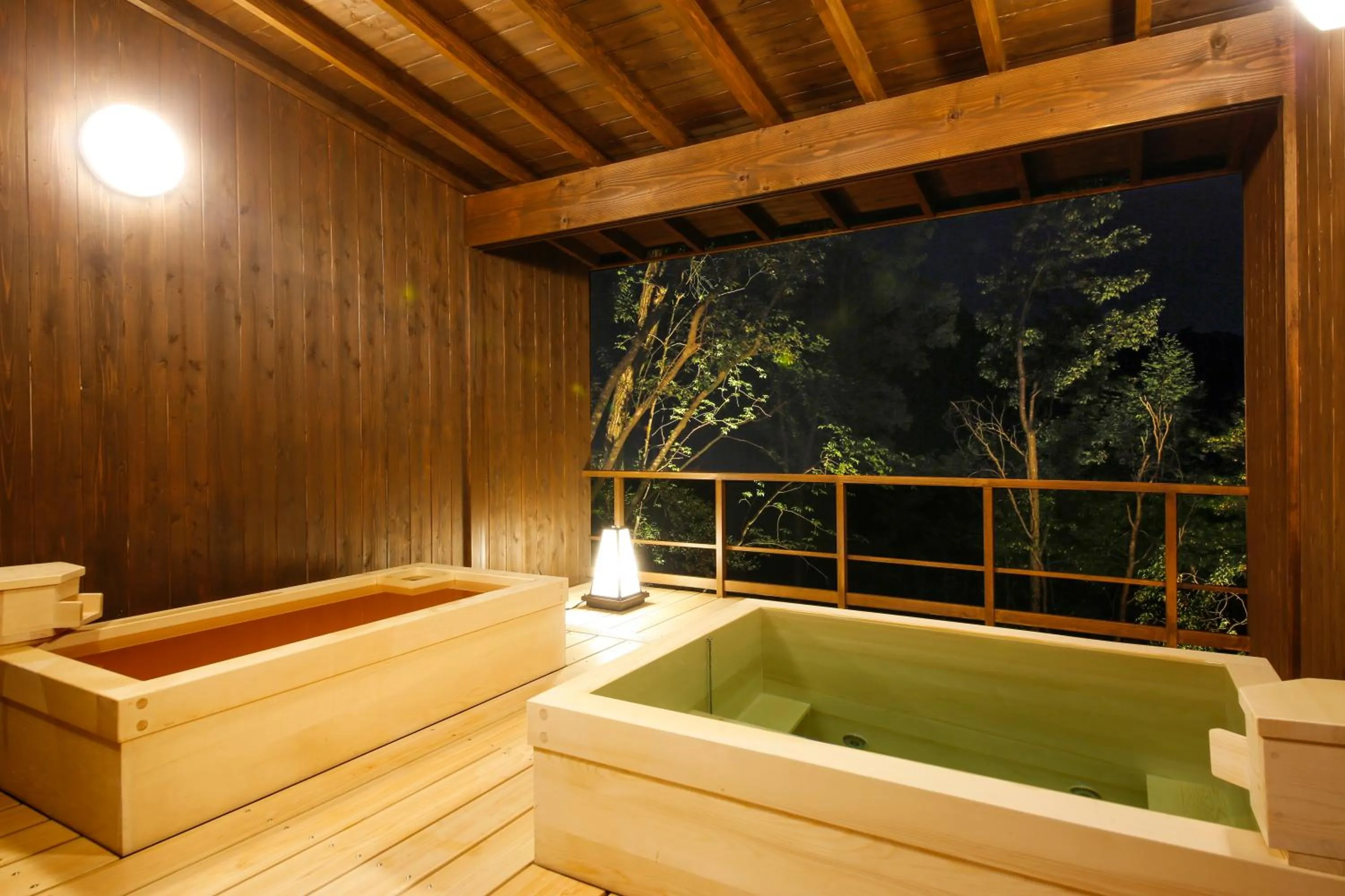 Hot Tub in Ginsuisou Choraku