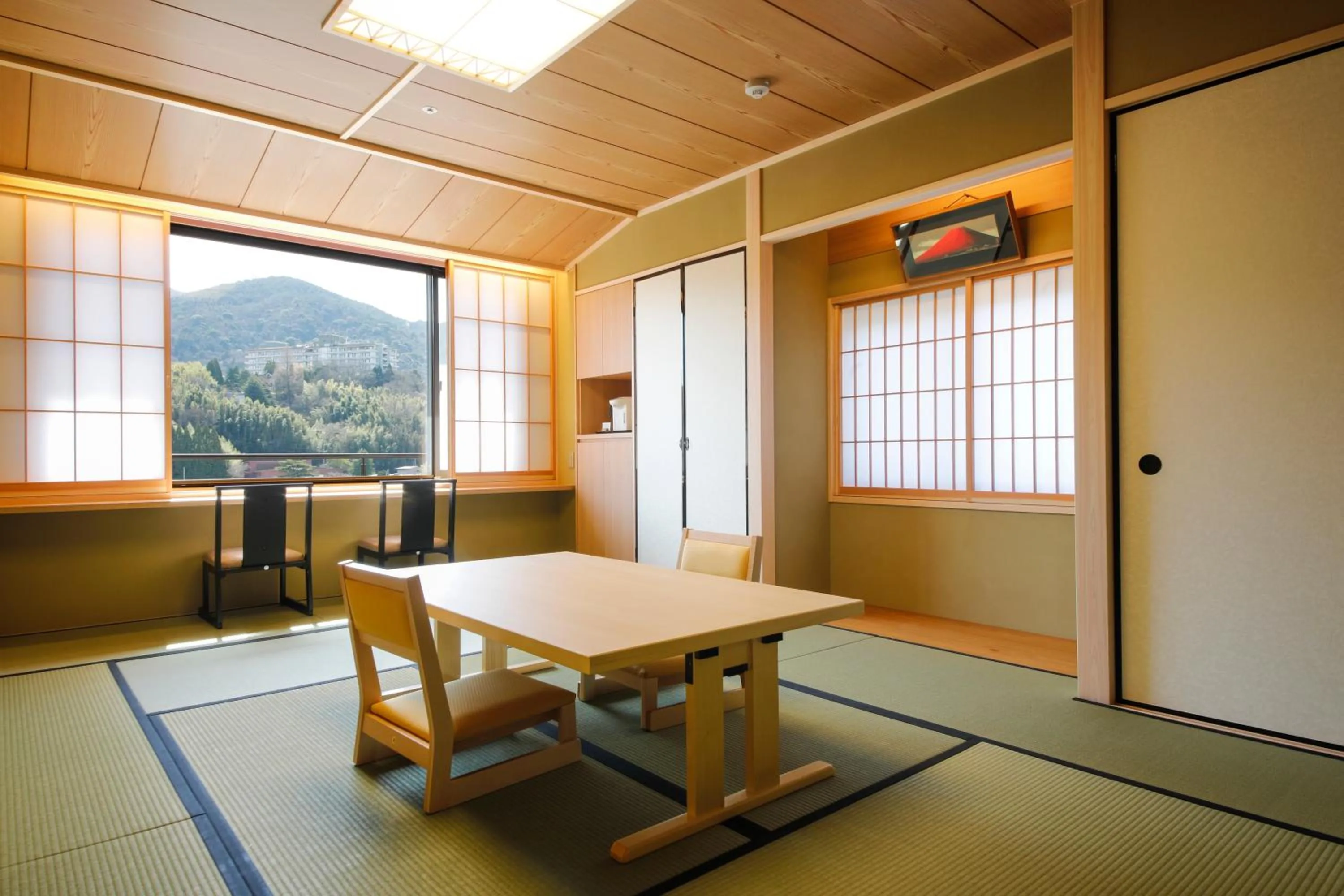 Dining area in Ginsuisou Choraku