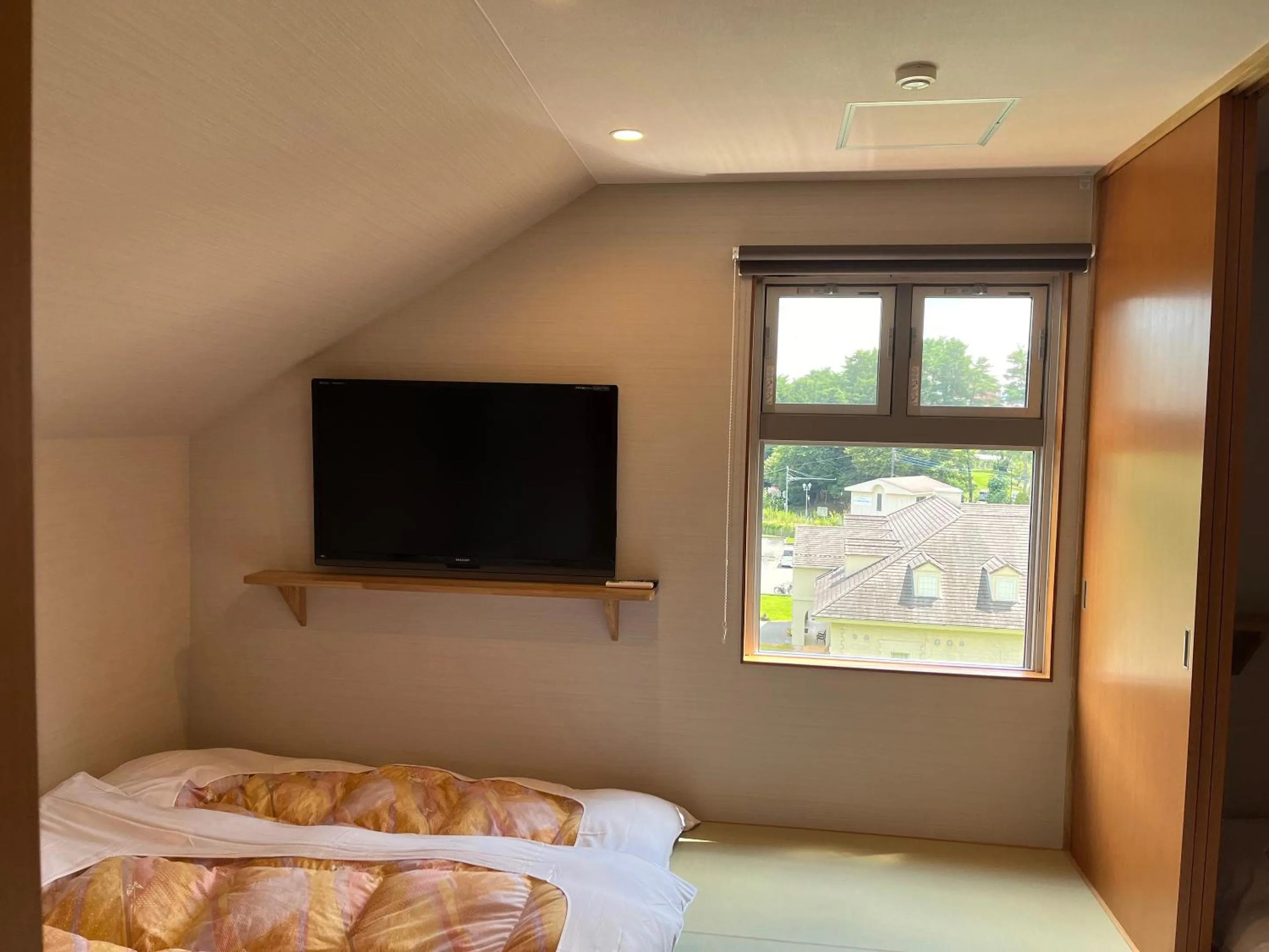 Photo of the whole room, Bed in Royal Hotel Kawaguchiko