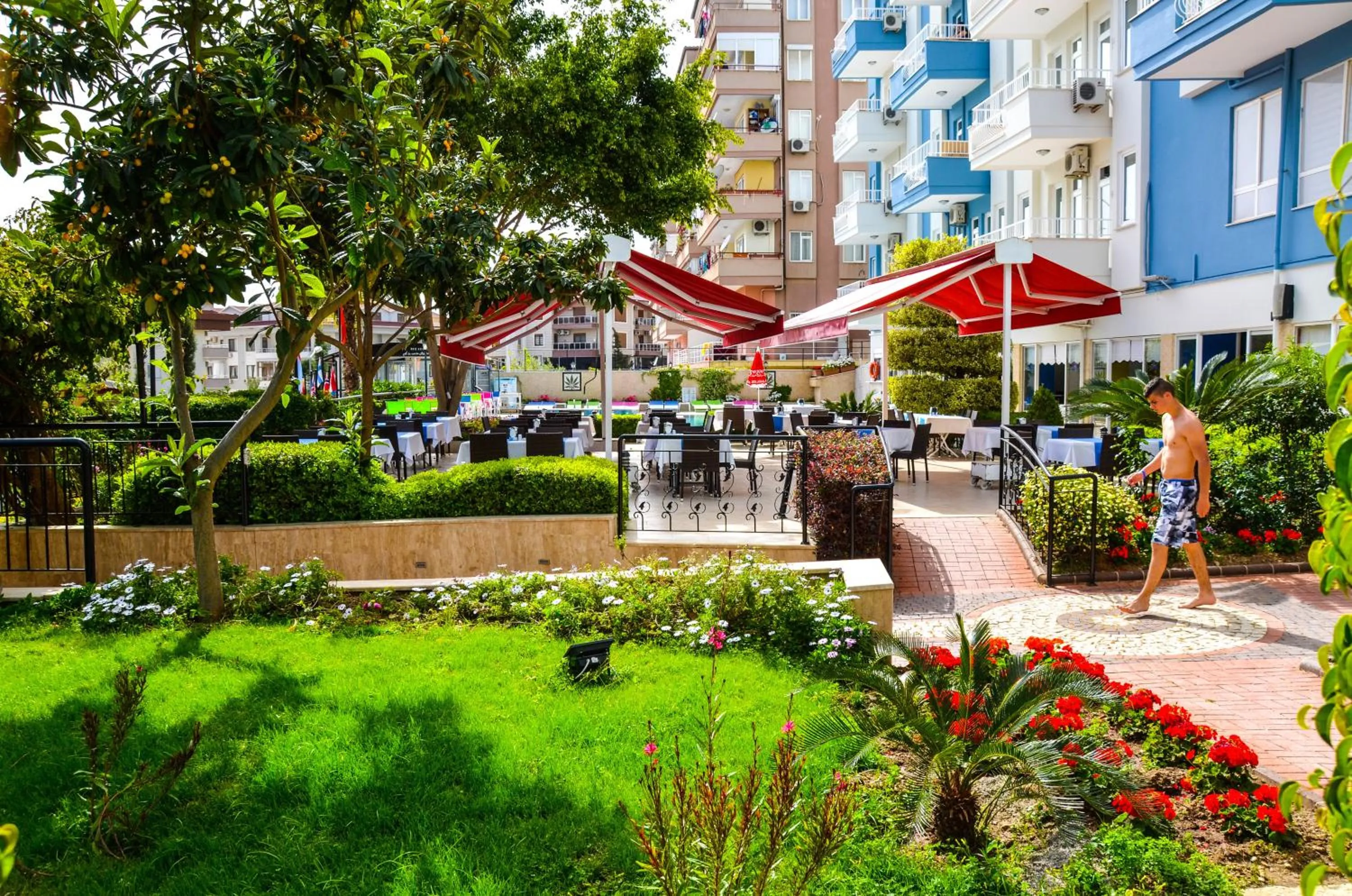 Garden in Ark Apart and Suite Hotel