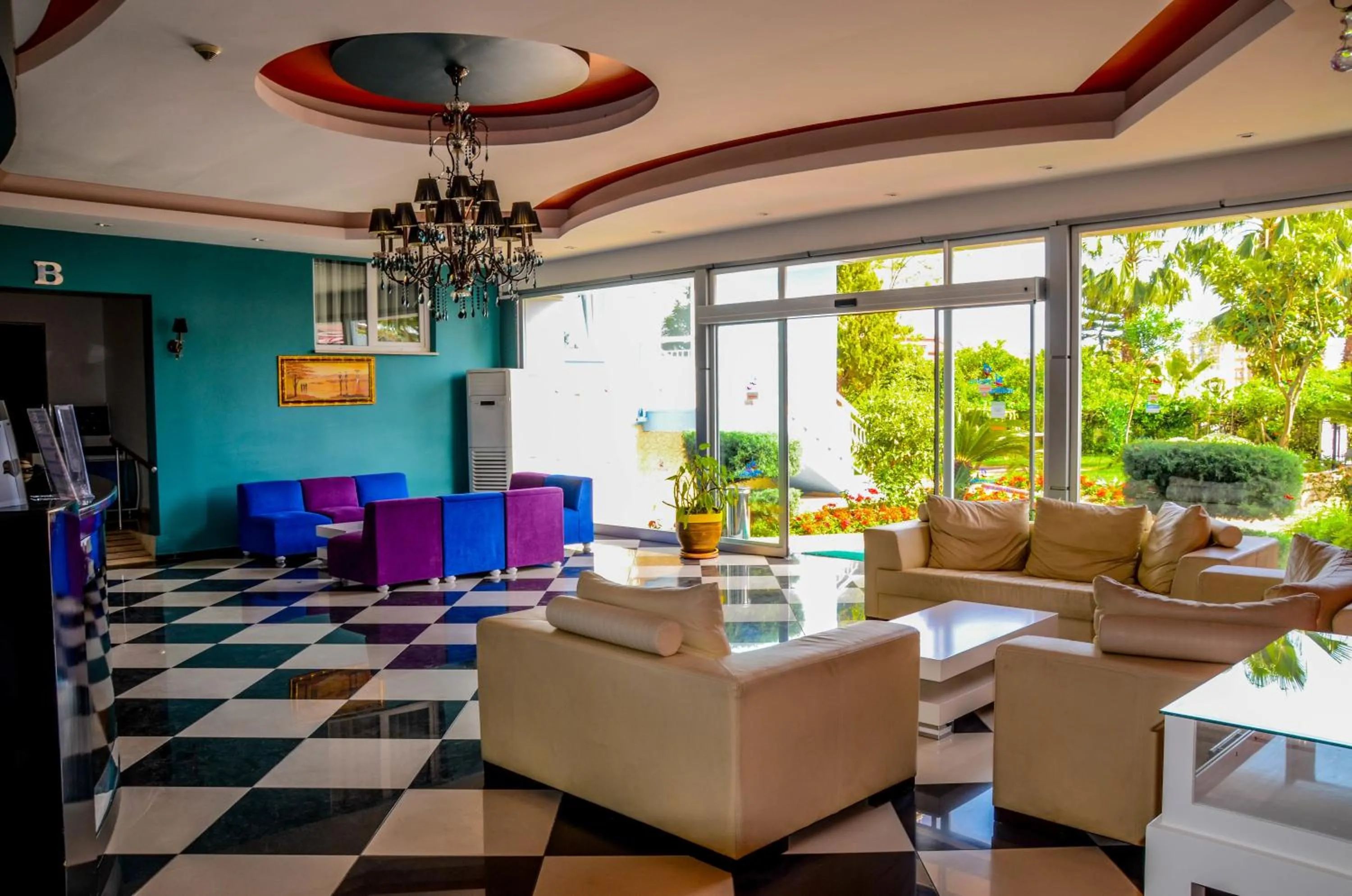 Lobby or reception in Ark Apart and Suite Hotel