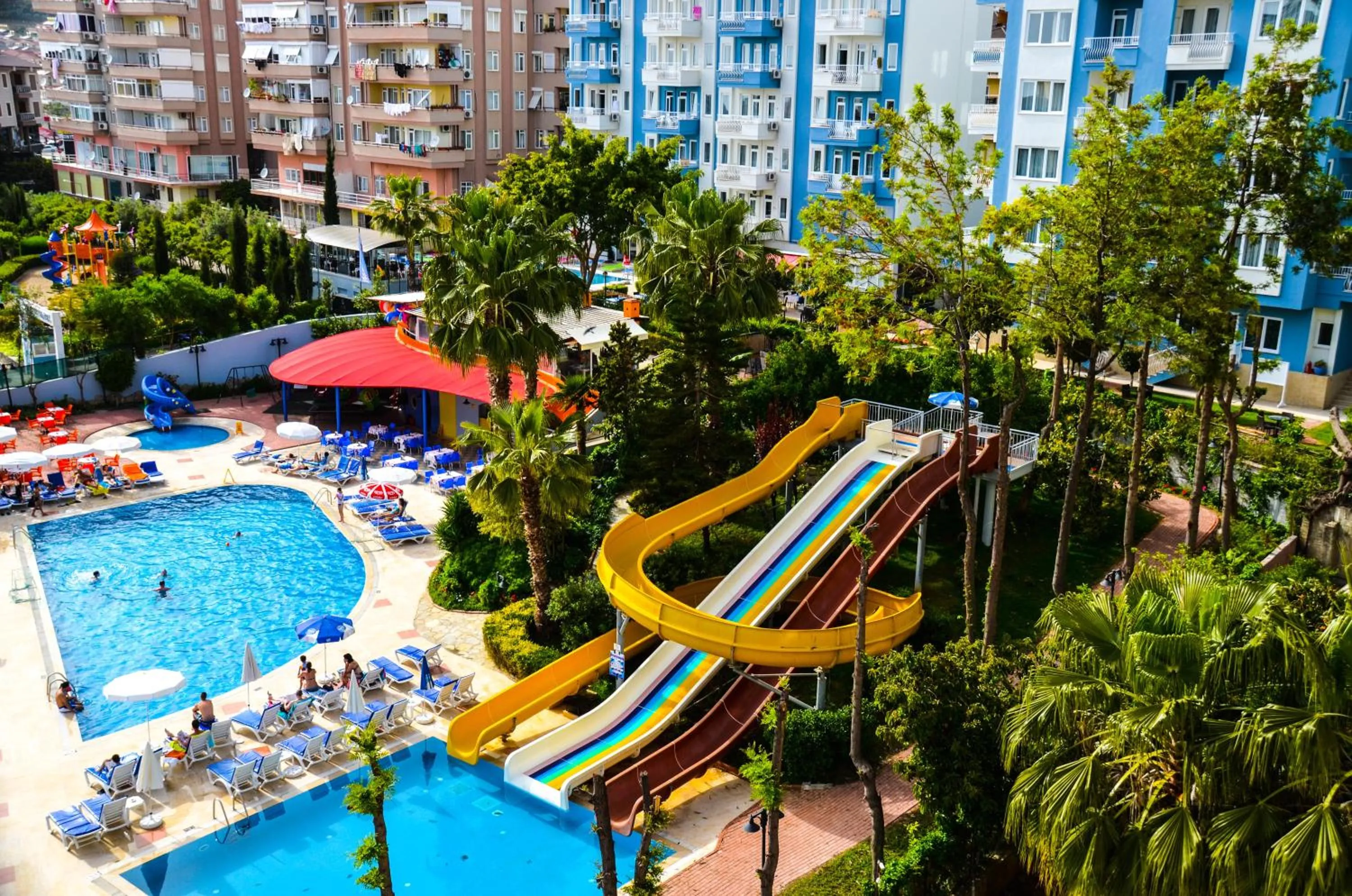 Aqua park in Ark Apart and Suite Hotel