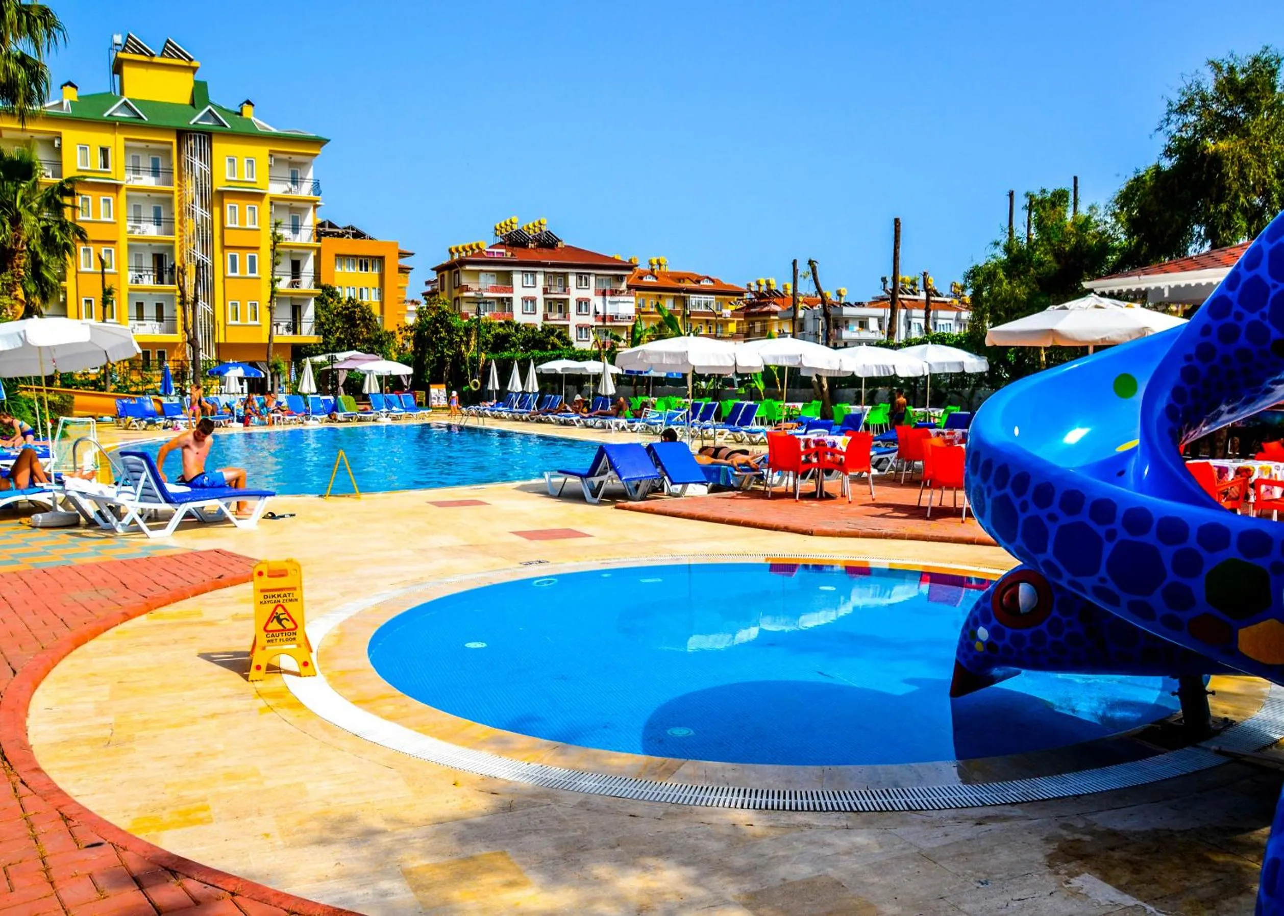 Pool view in Ark Apart and Suite Hotel