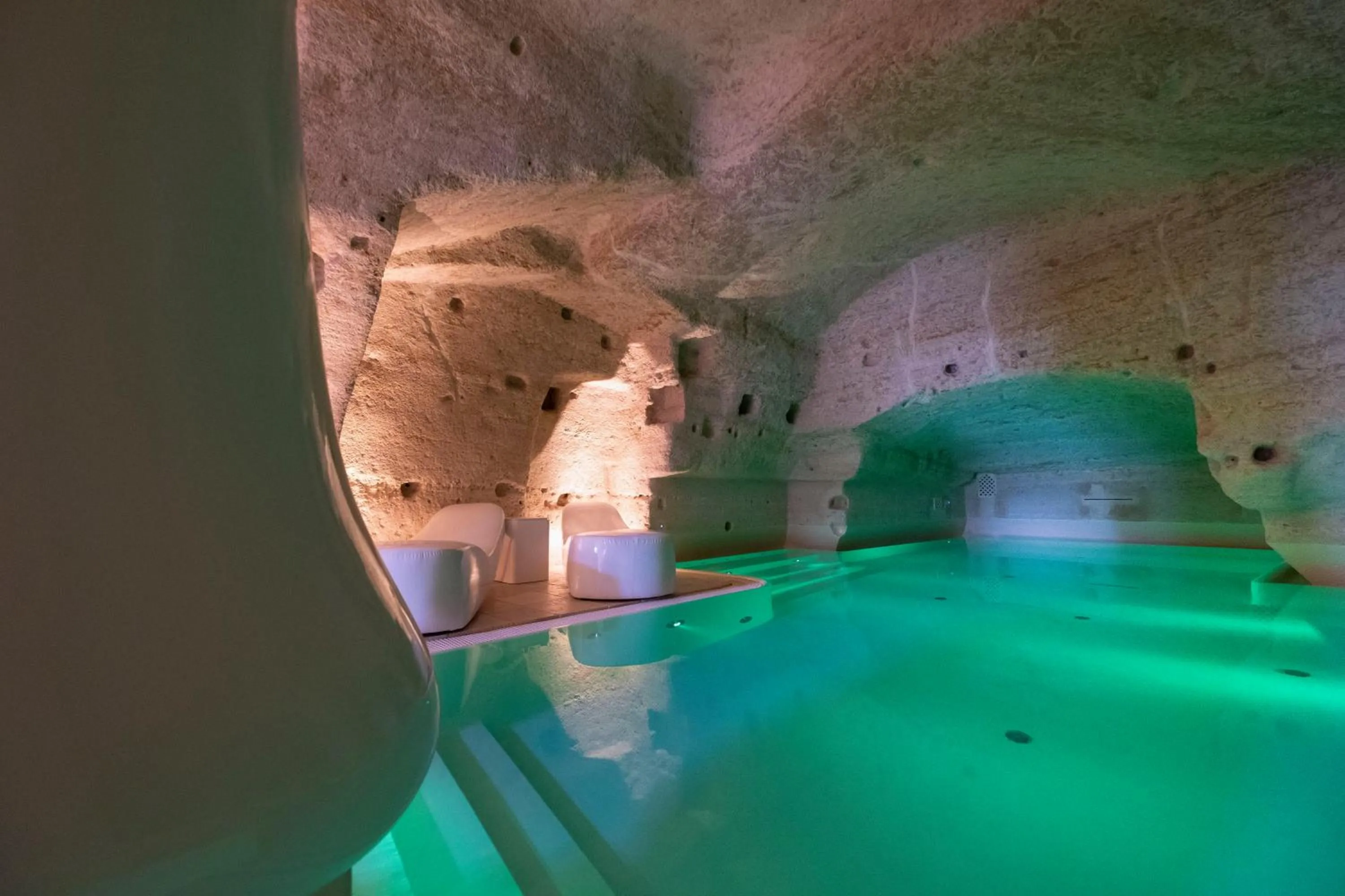 Hot Tub in Aquatio Cave Luxury Hotel & SPA