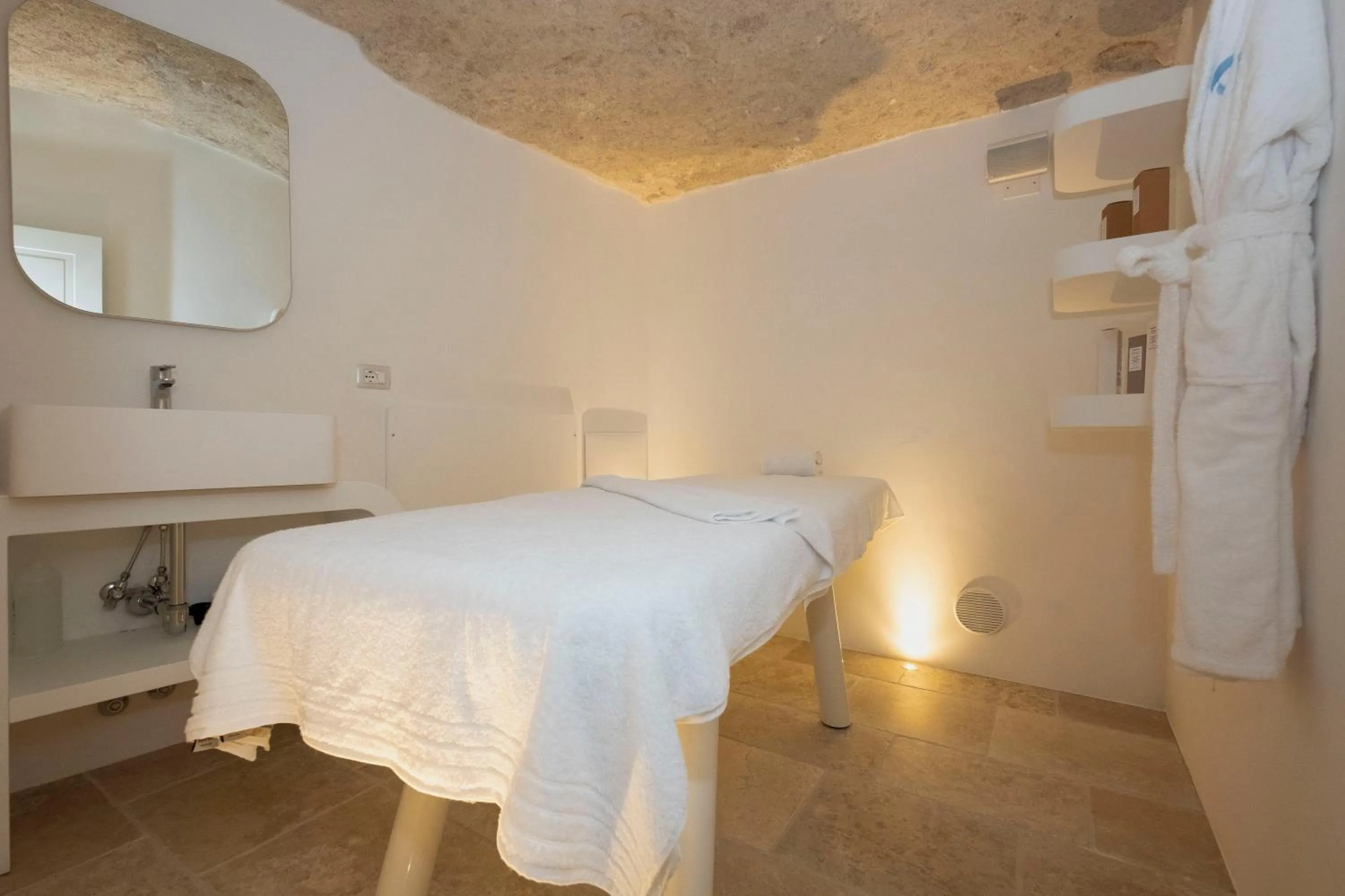 Massage in Aquatio Cave Luxury Hotel & SPA