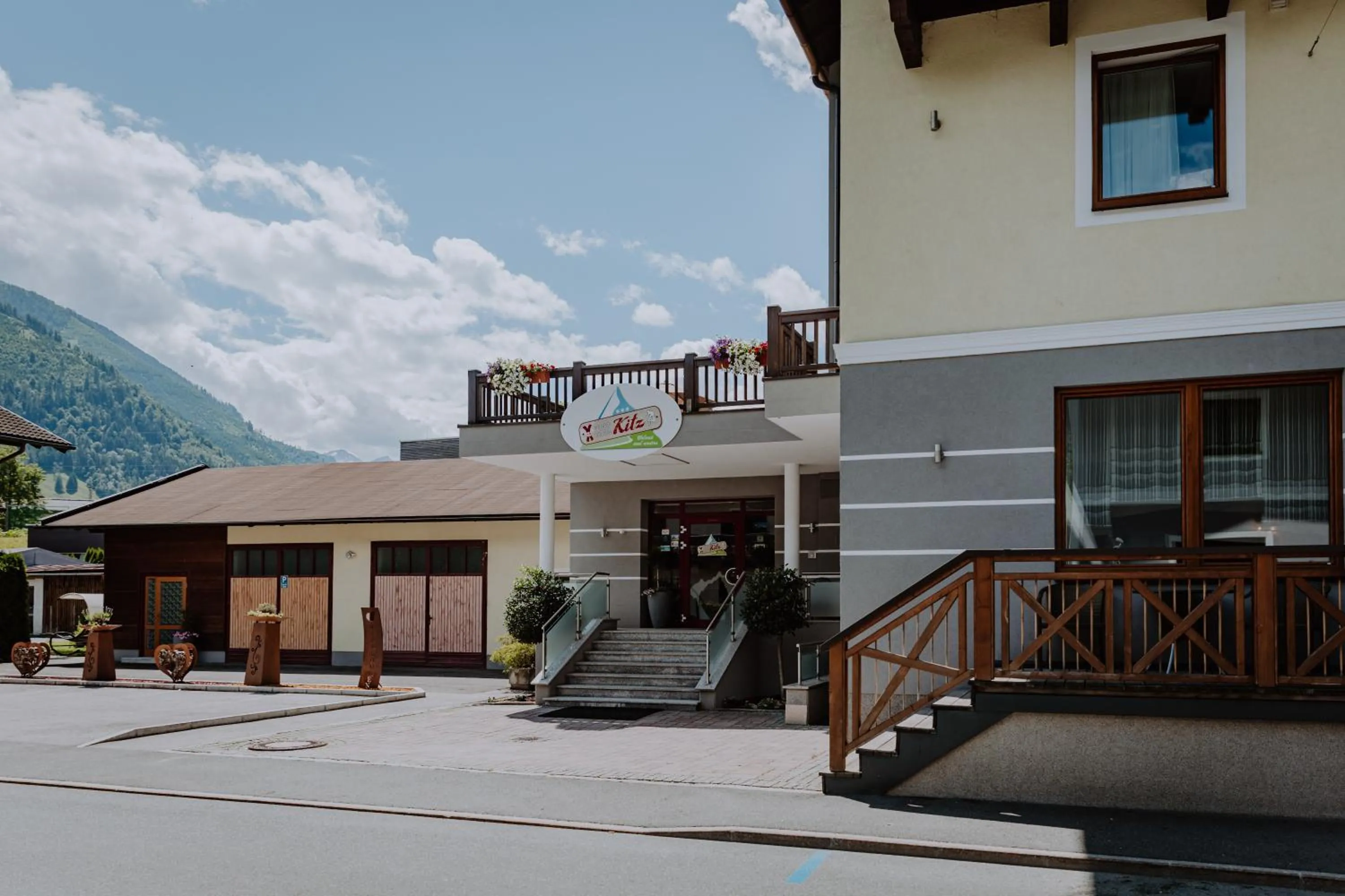 Facade/entrance in Sporthotel Kitz