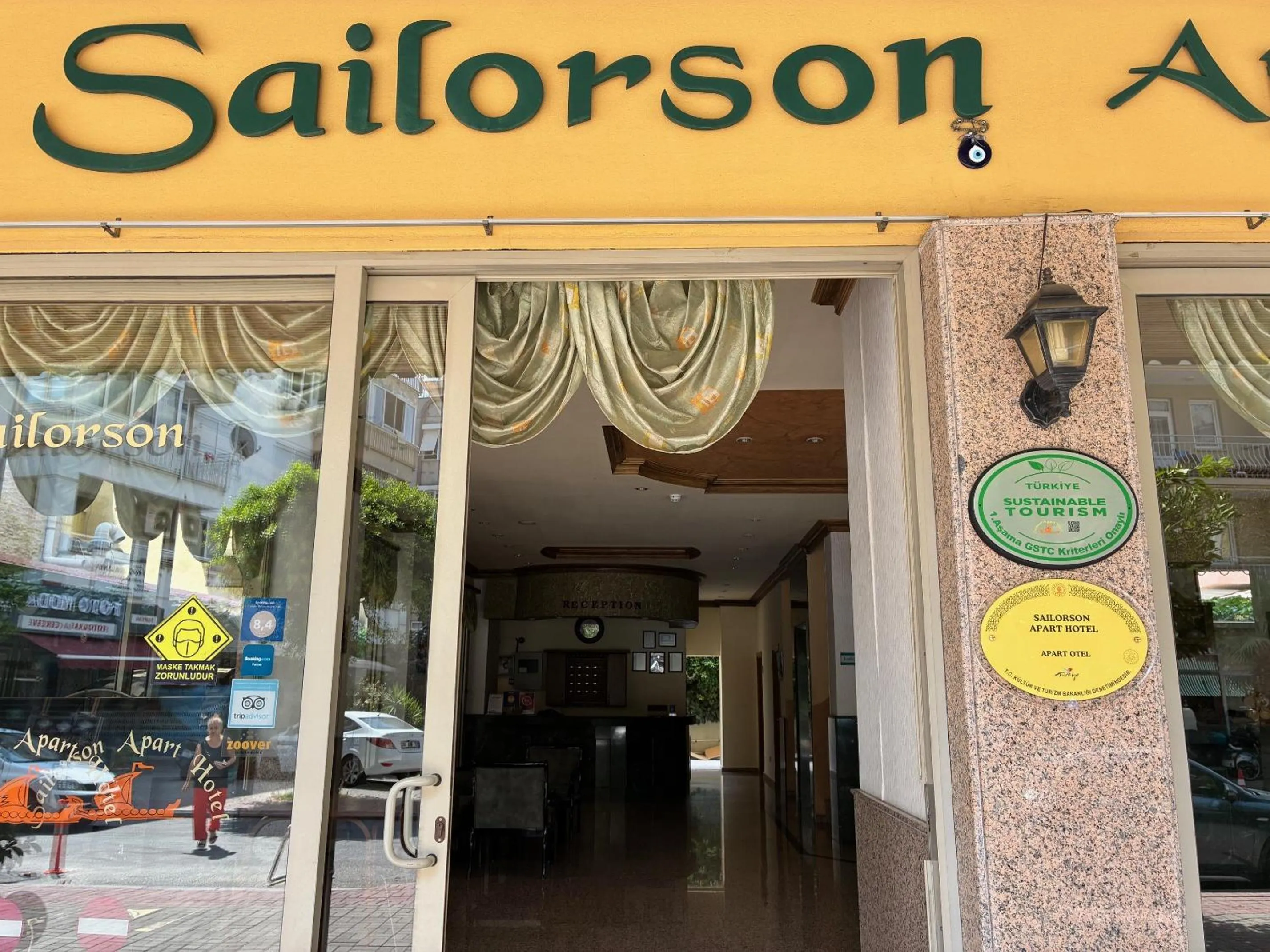 Off site in Sailorson Apart Hotel