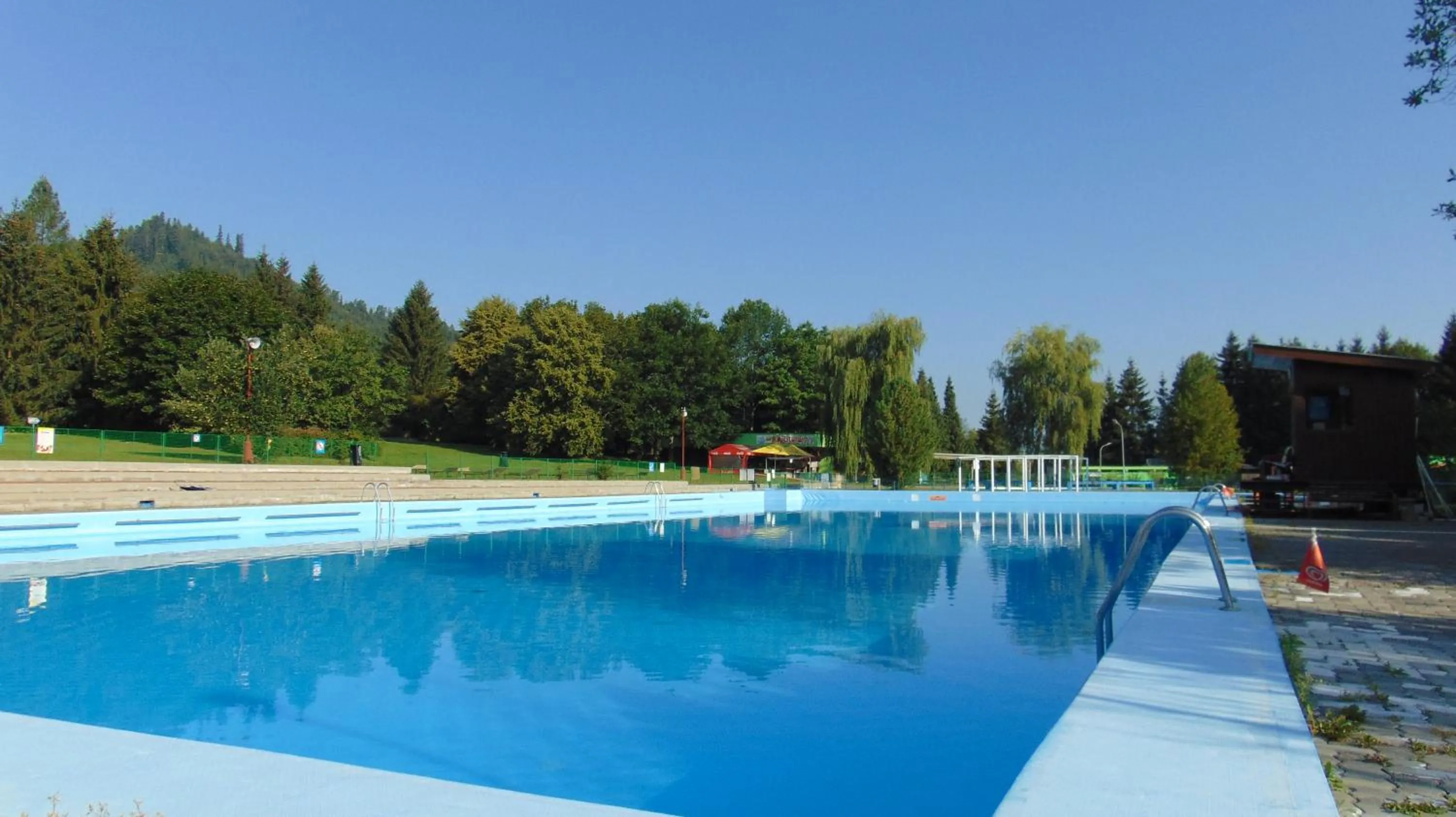 Swimming pool in Hotel SOREA MÁJ