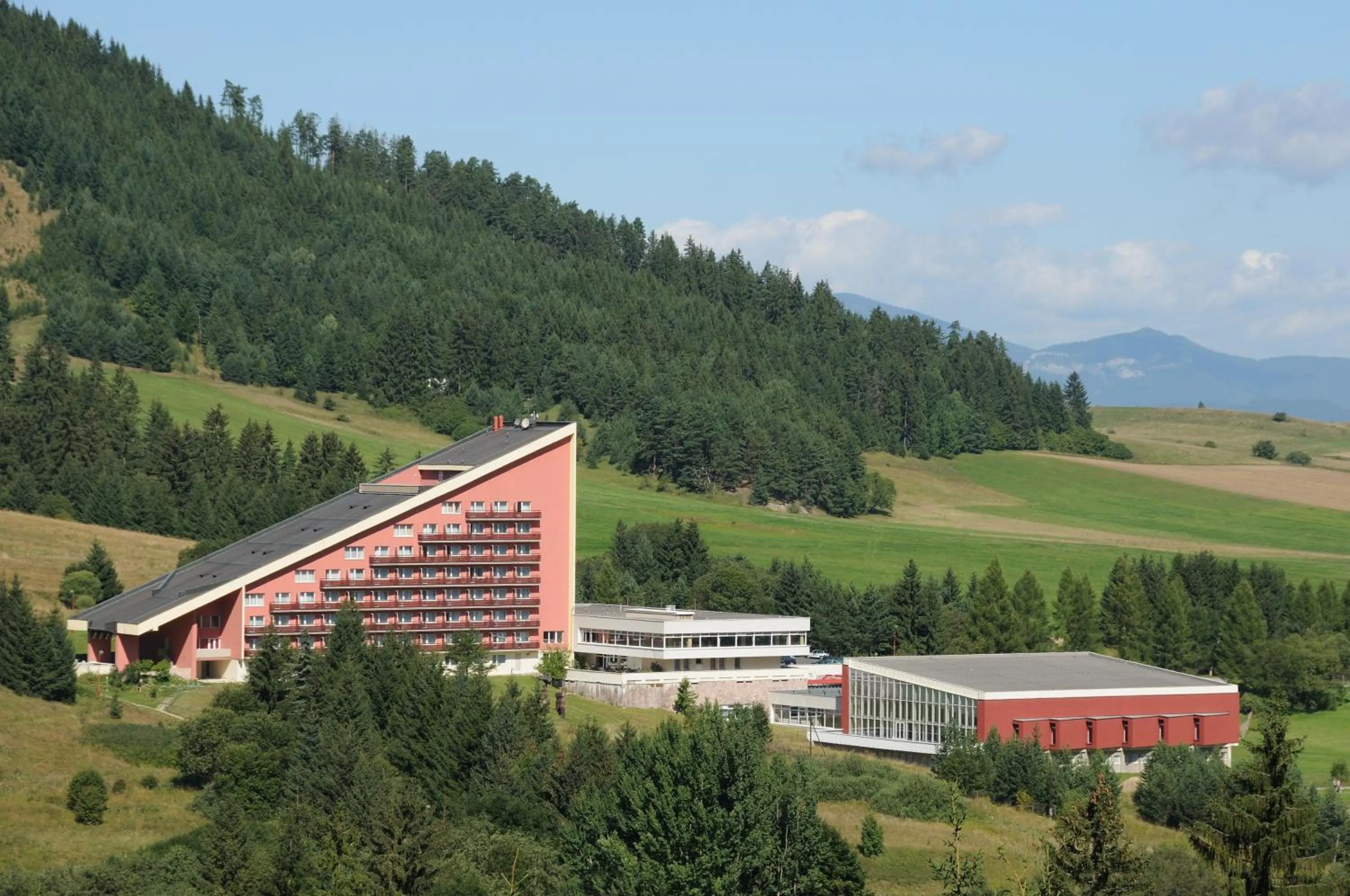 Property building in Hotel SOREA MÁJ