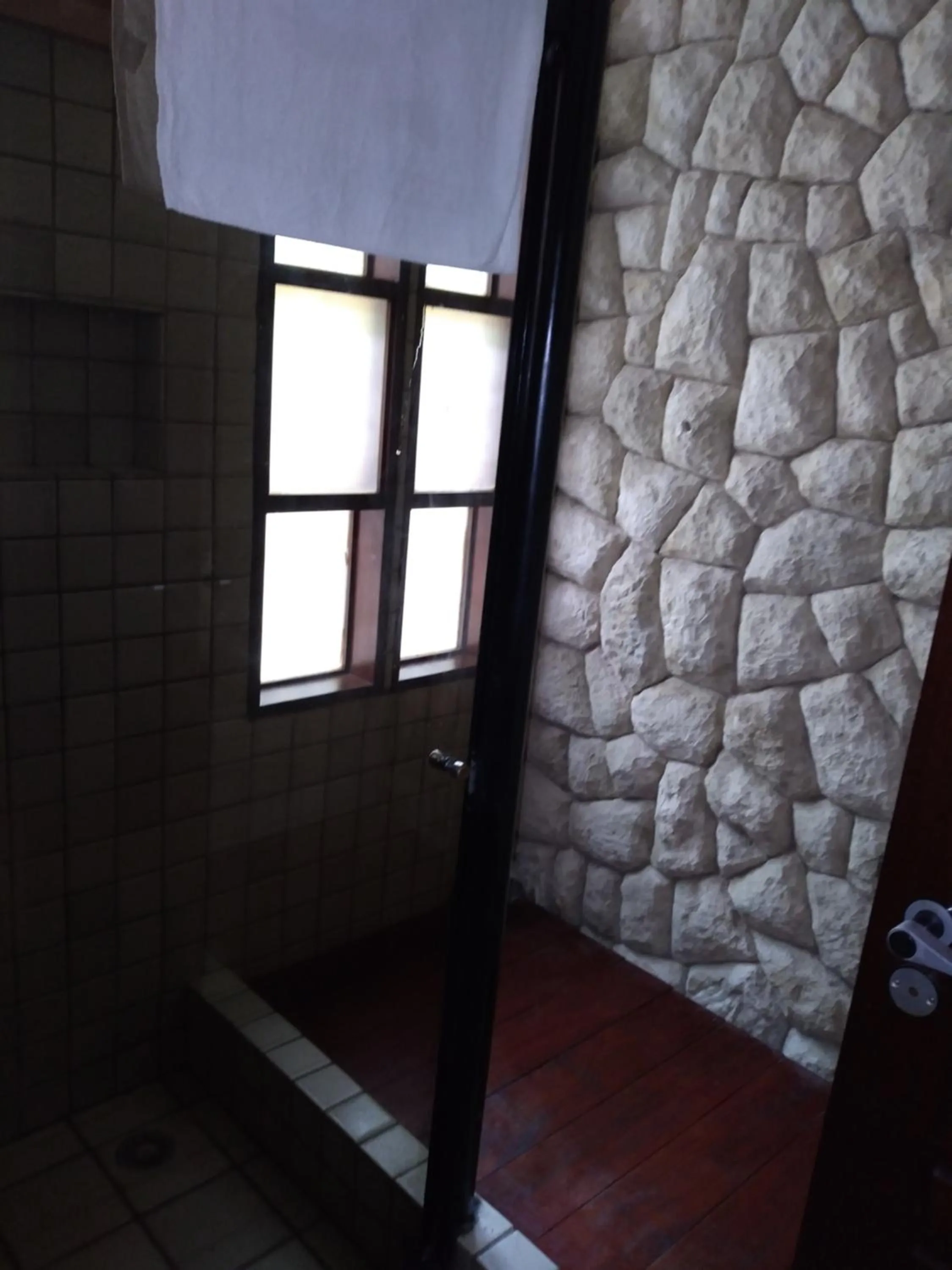 Bathroom in O Portuga Pousada