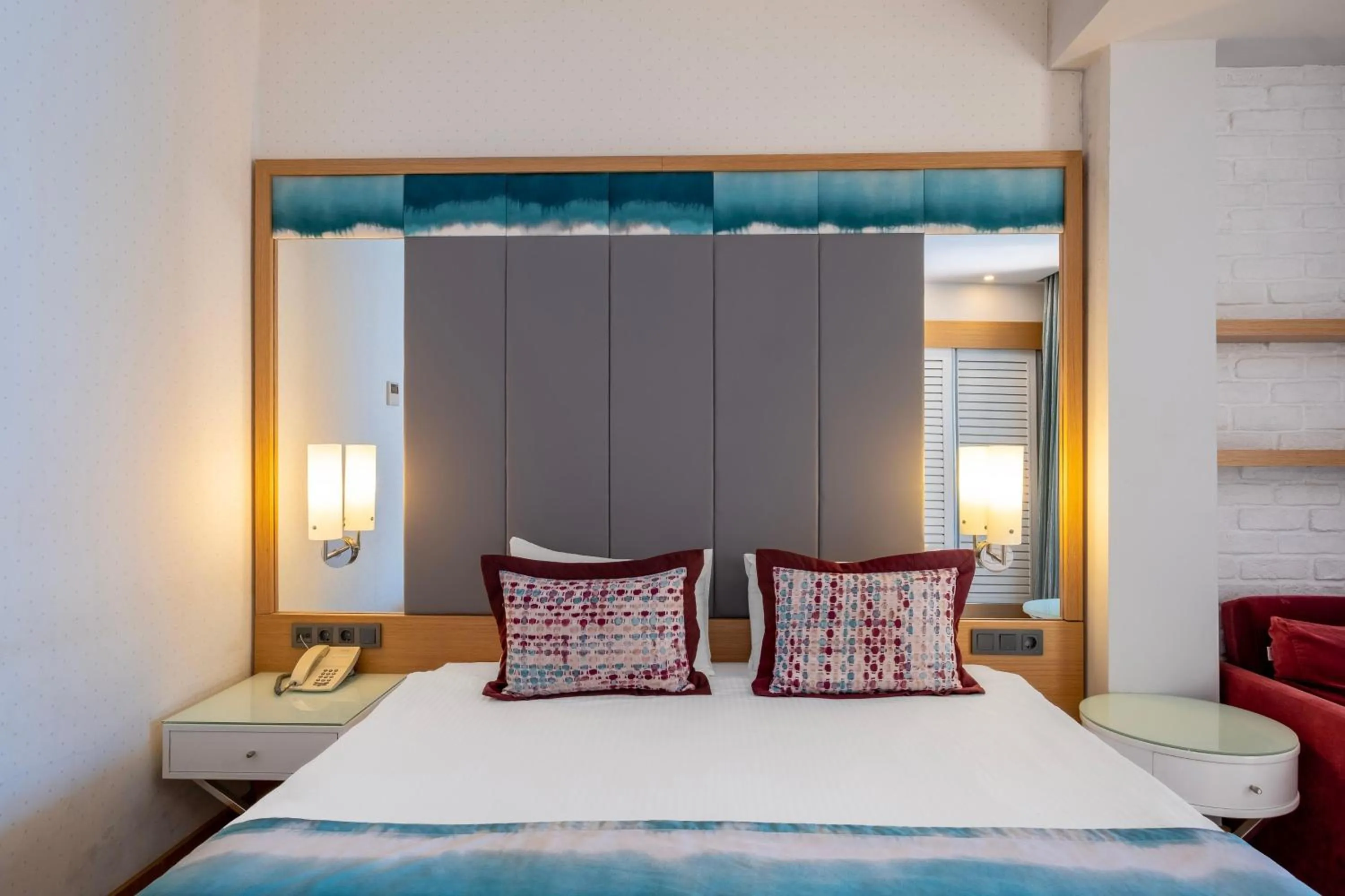 Photo of the whole room, Bed in Long Beach Alanya - Ultra All Inclusive