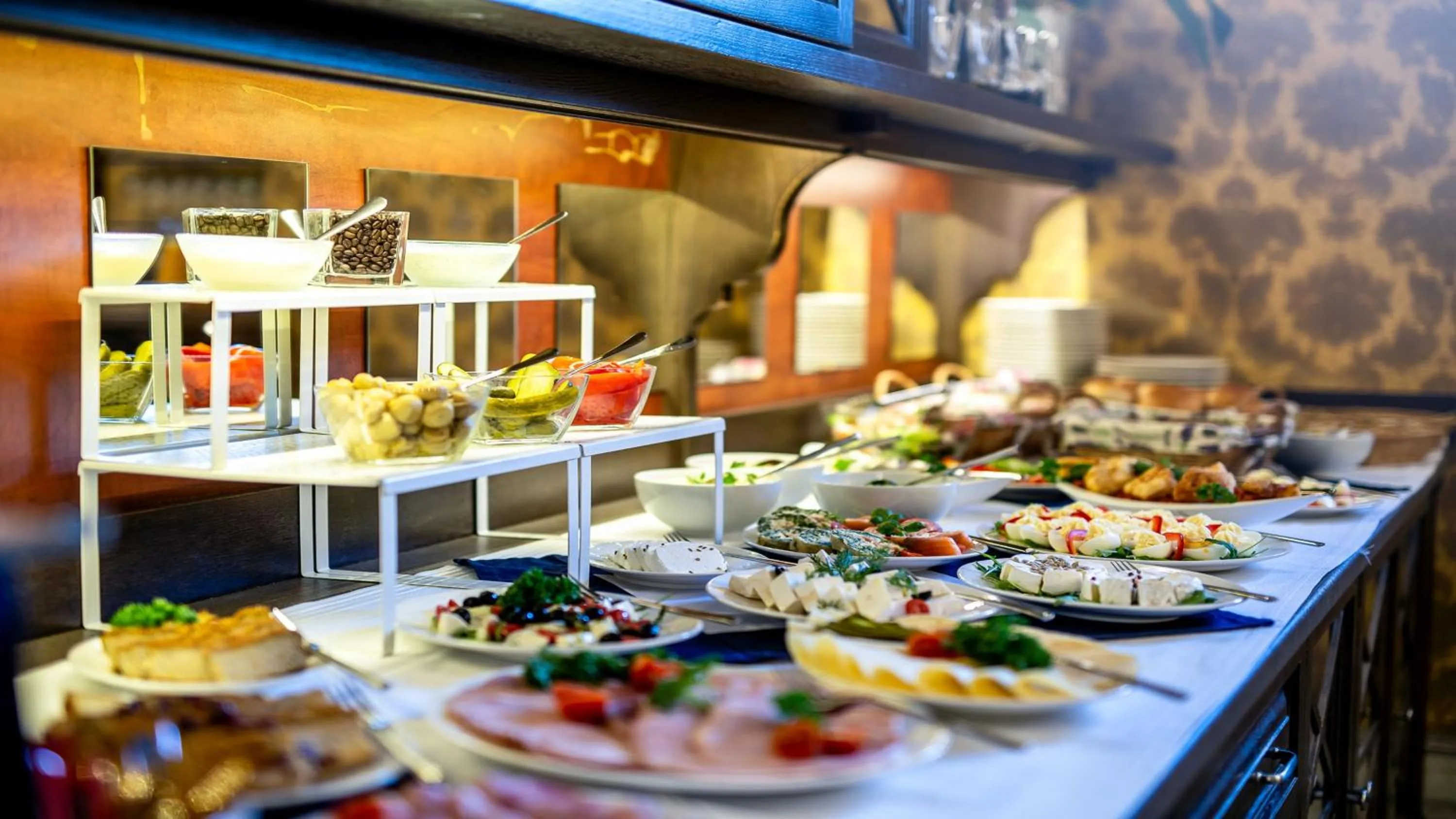 Restaurant/places to eat in Berberys Park Hotel