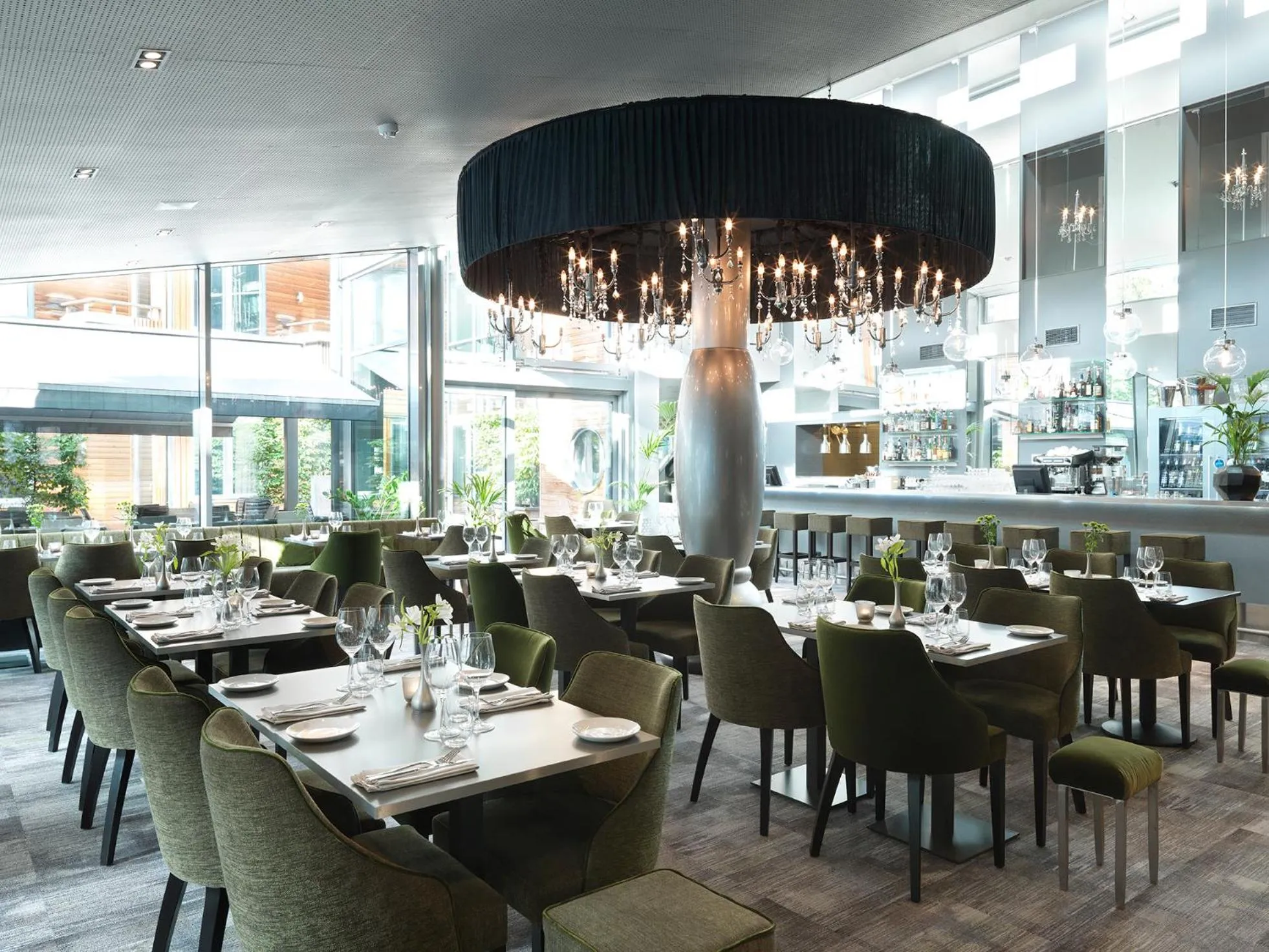 Restaurant/places to eat in The Lamp Hotel & Spa