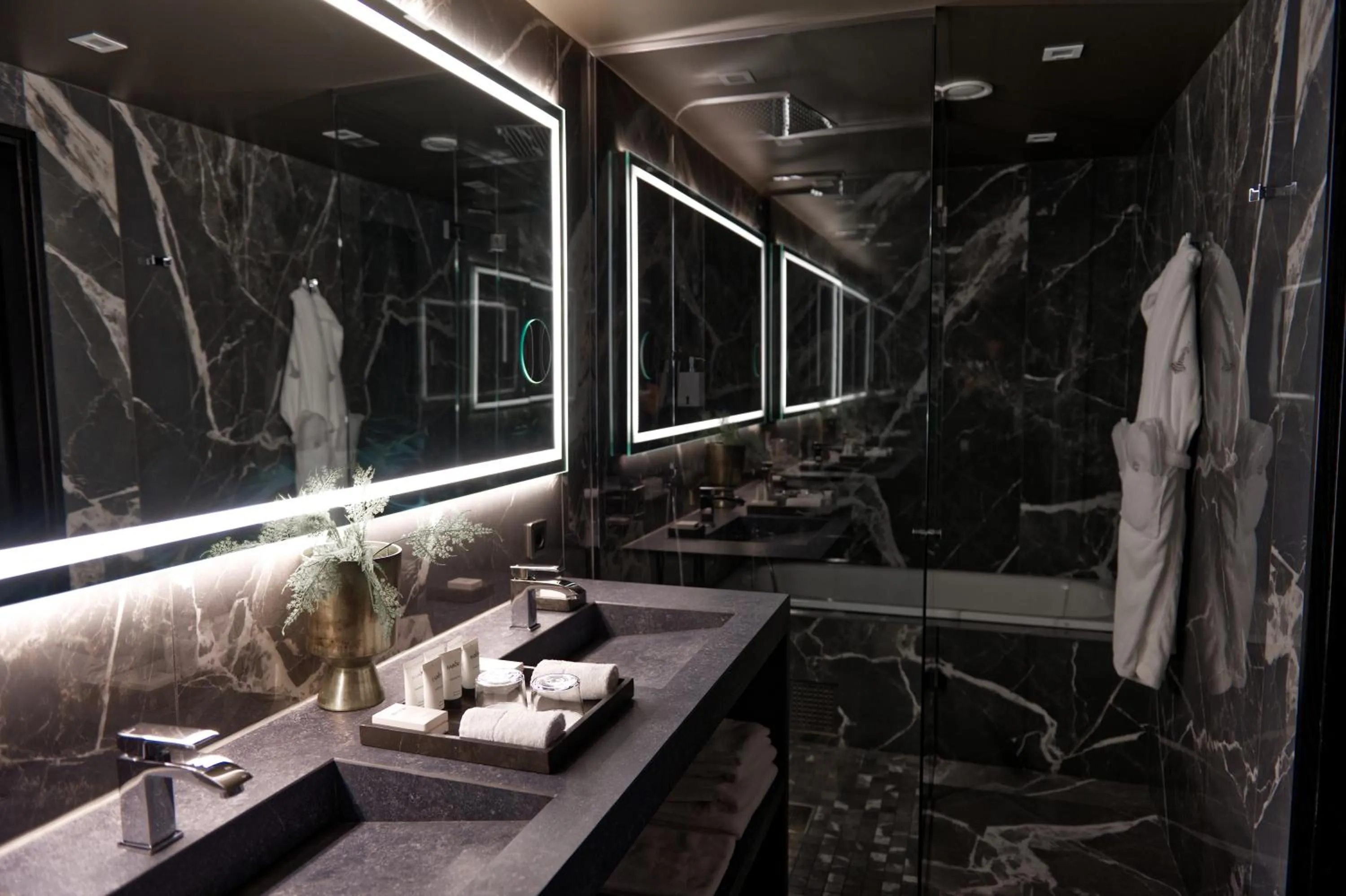 Bathroom in The Lamp Hotel & Spa