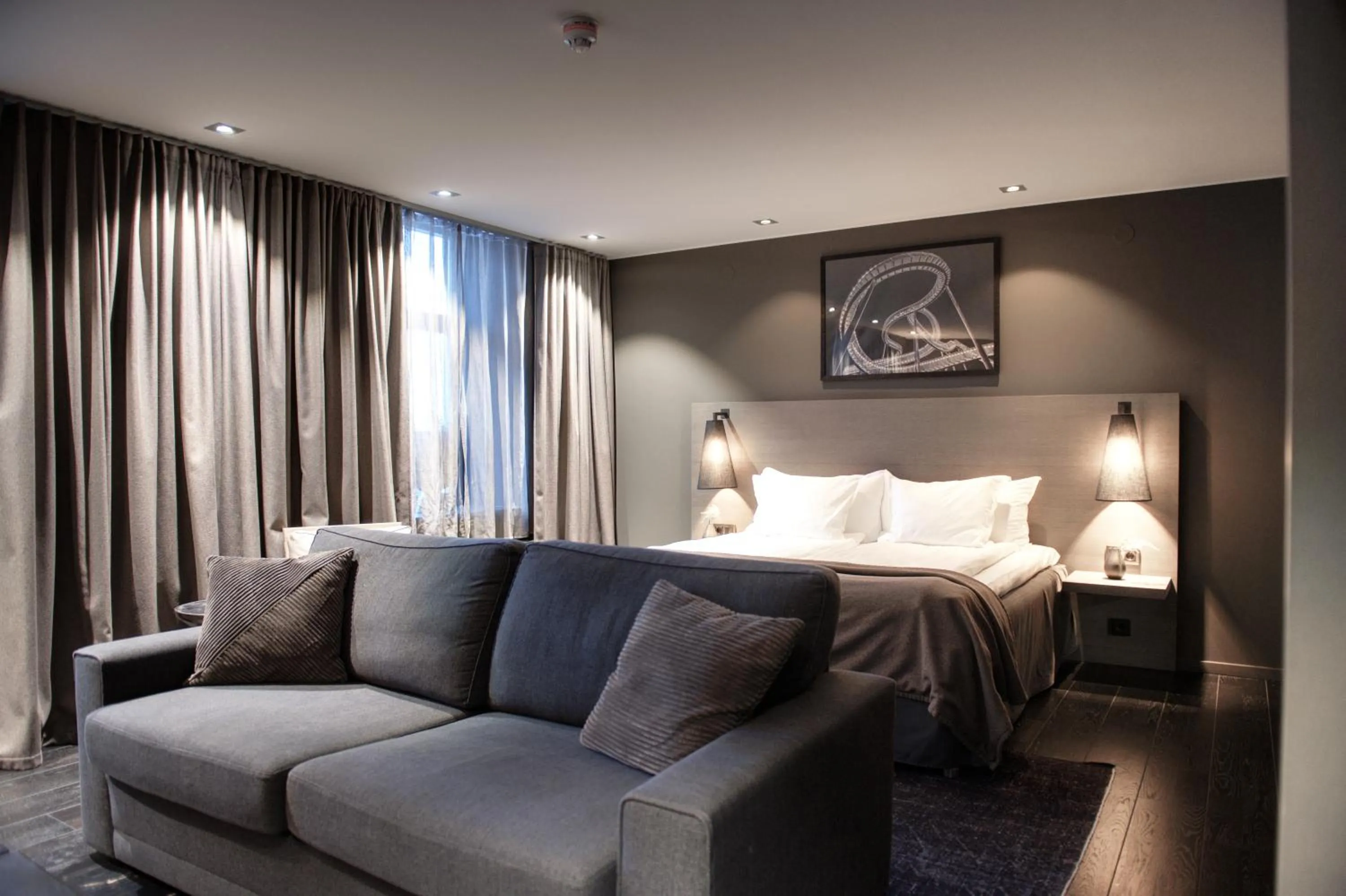 Photo of the whole room, Bed in The Lamp Hotel & Spa