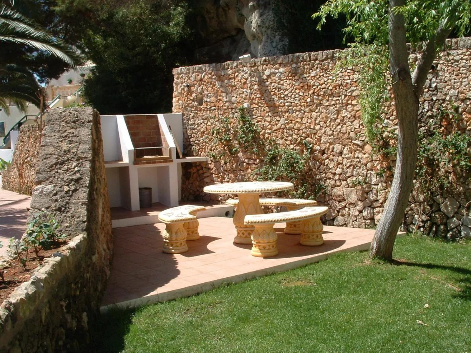BBQ facilities in Galdana Gardens