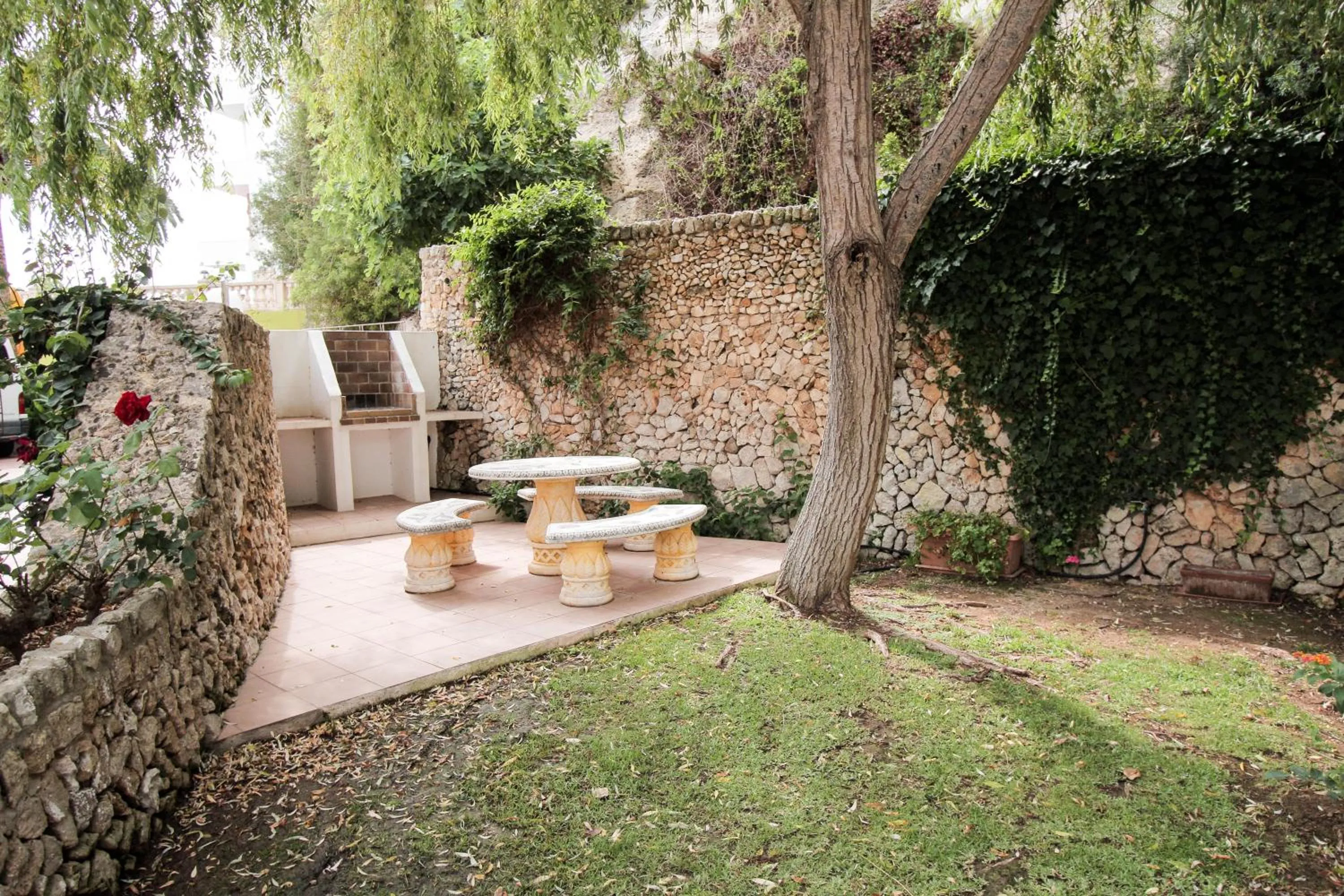 BBQ facilities in Galdana Gardens