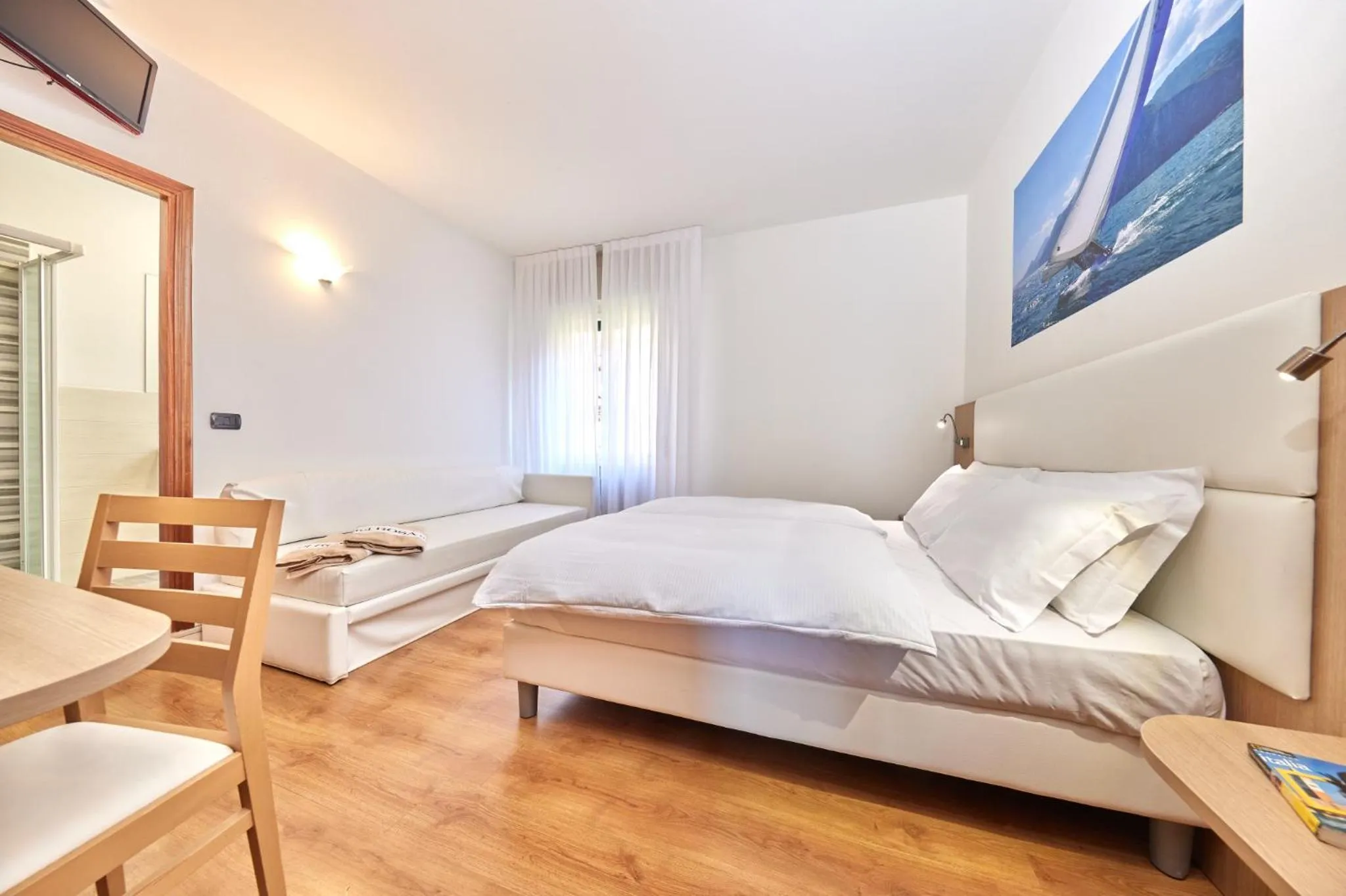 Bed in Beach Hotel Rosa