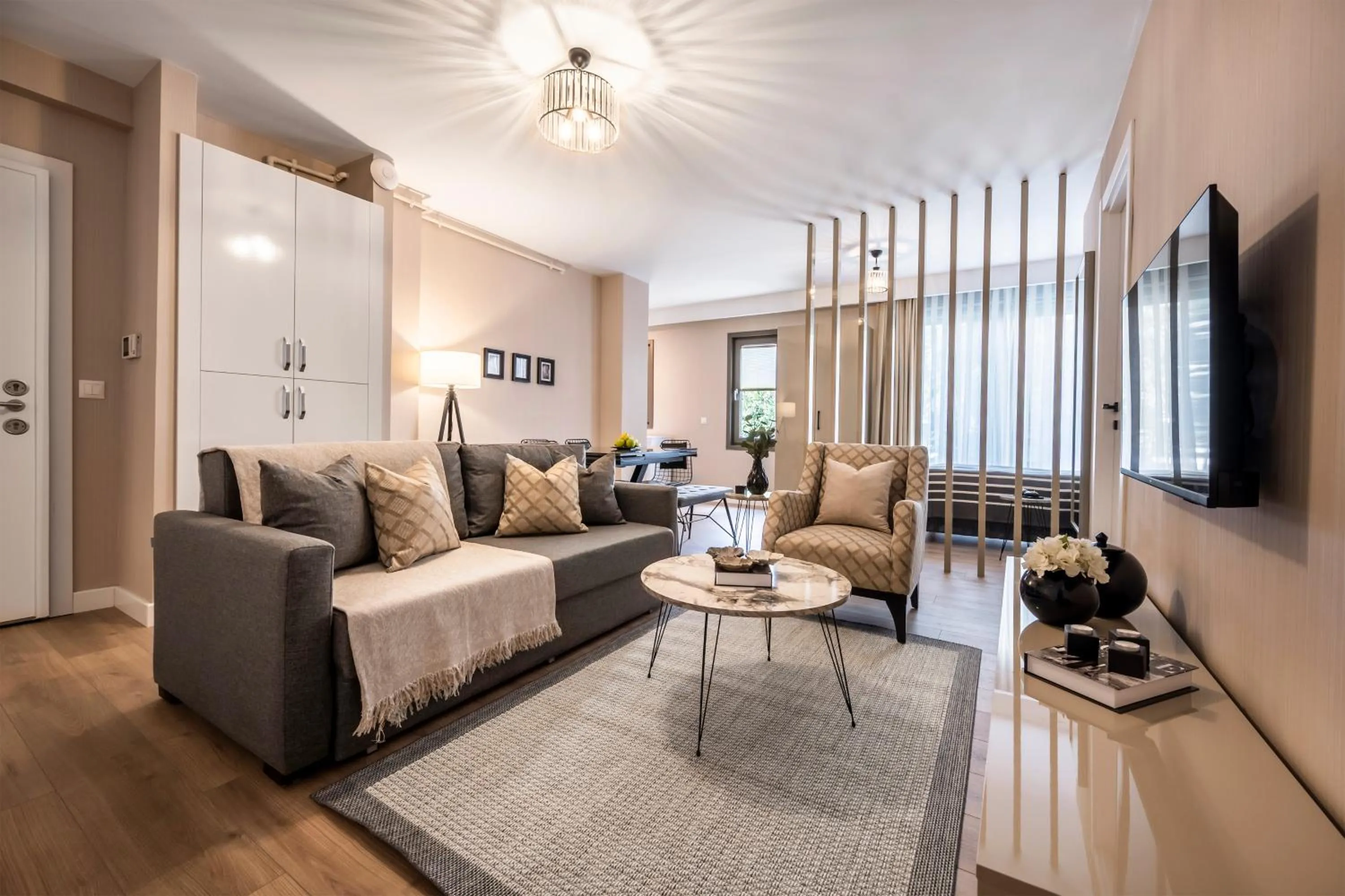 Seating area in Çırağan Apart Bosphorus