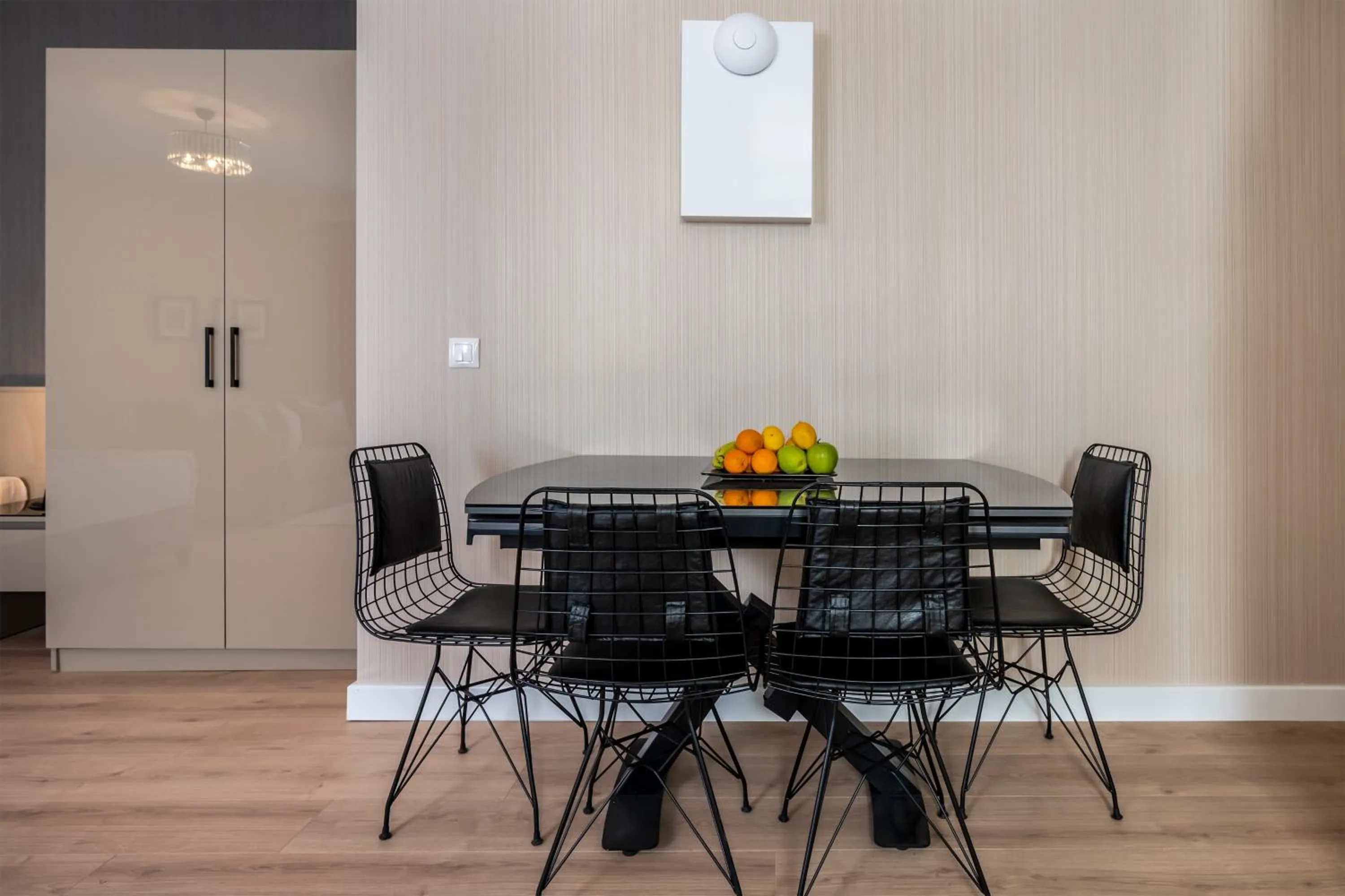 Seating area in Çırağan Apart Bosphorus