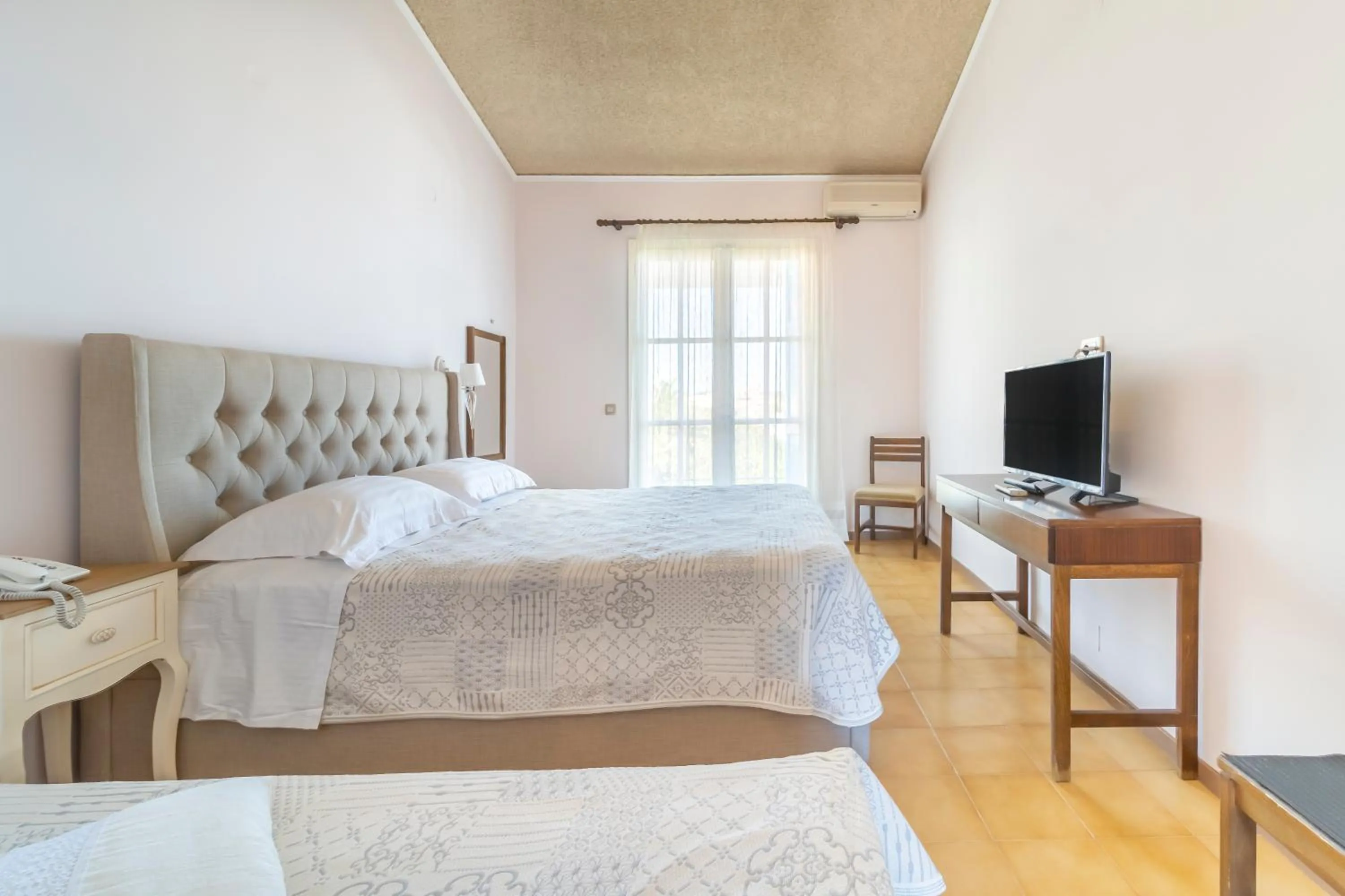 Bed in Agia Markella