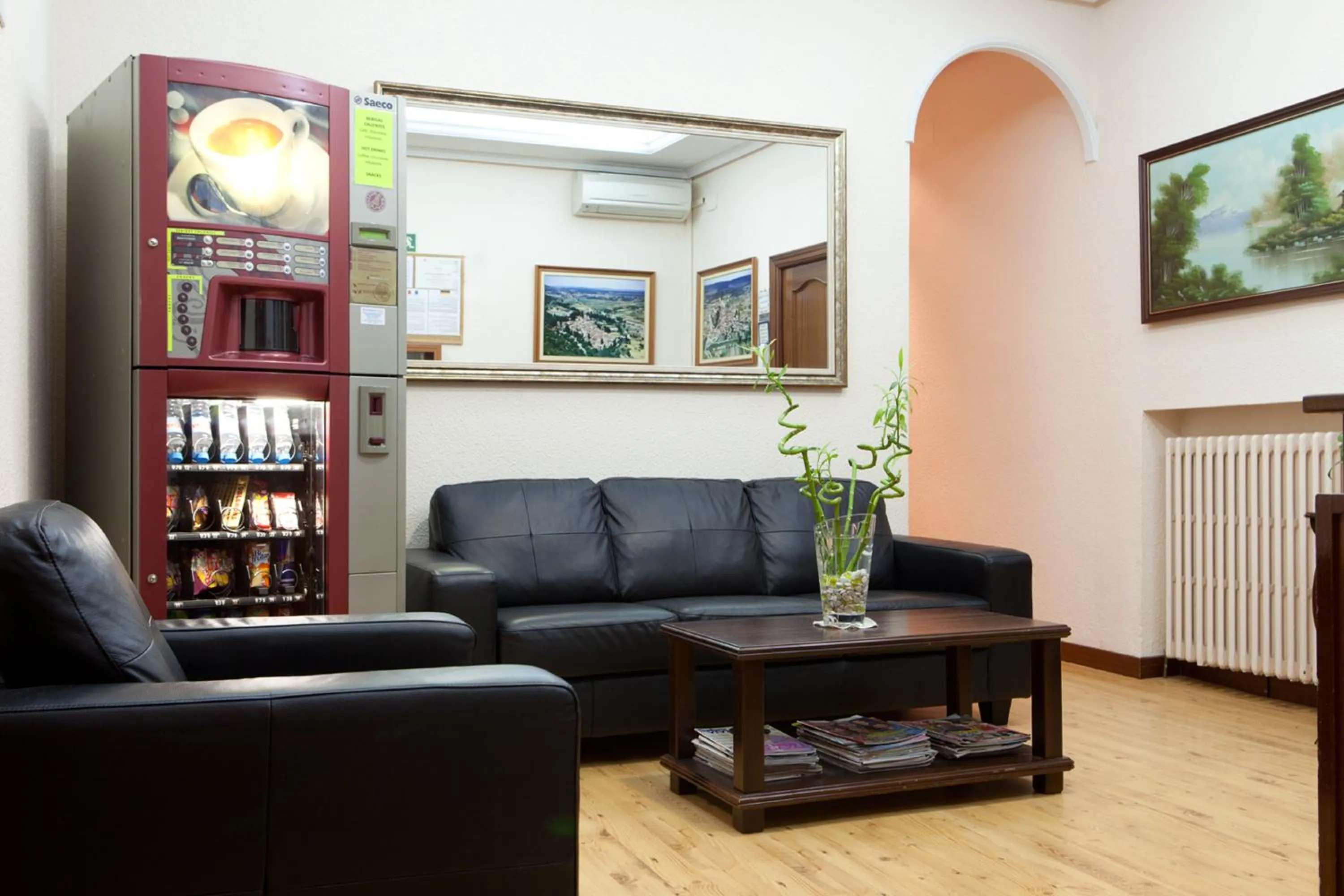 Lobby or reception in Hostal Zamora