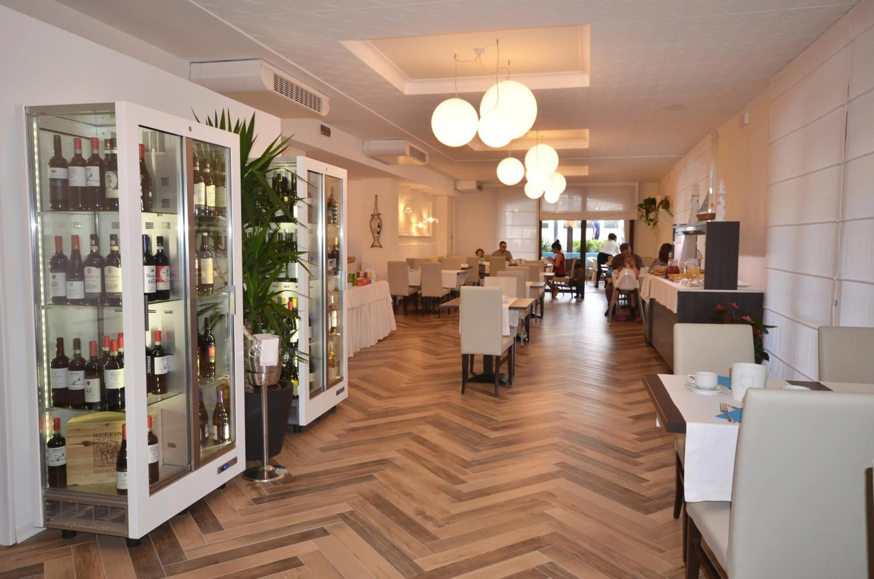 Lounge or bar in Olimpia Hotel & Aparthotel