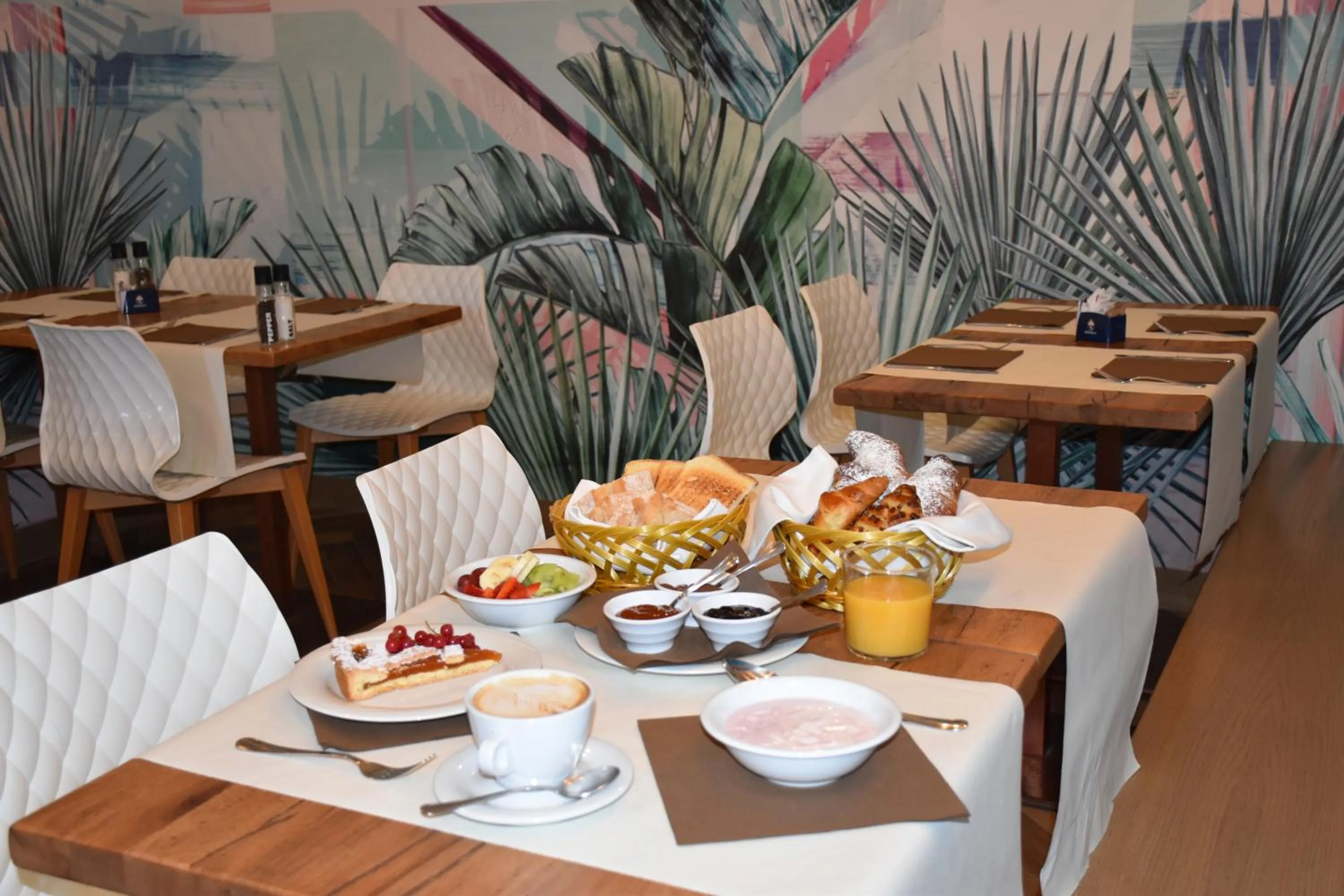 Restaurant/places to eat in Olimpia Hotel & Aparthotel