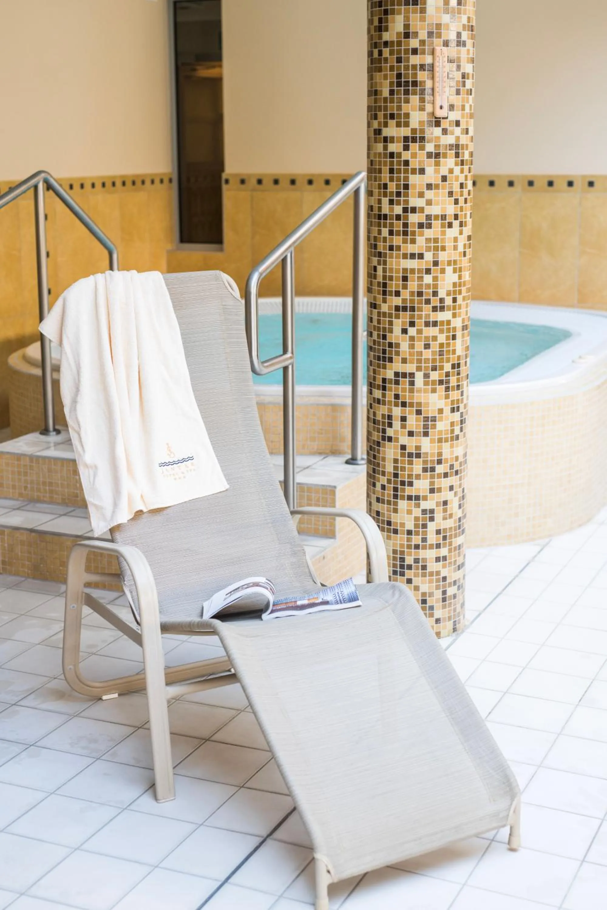 Swimming pool in Jantar Hotel & SPA by Zdrojowa