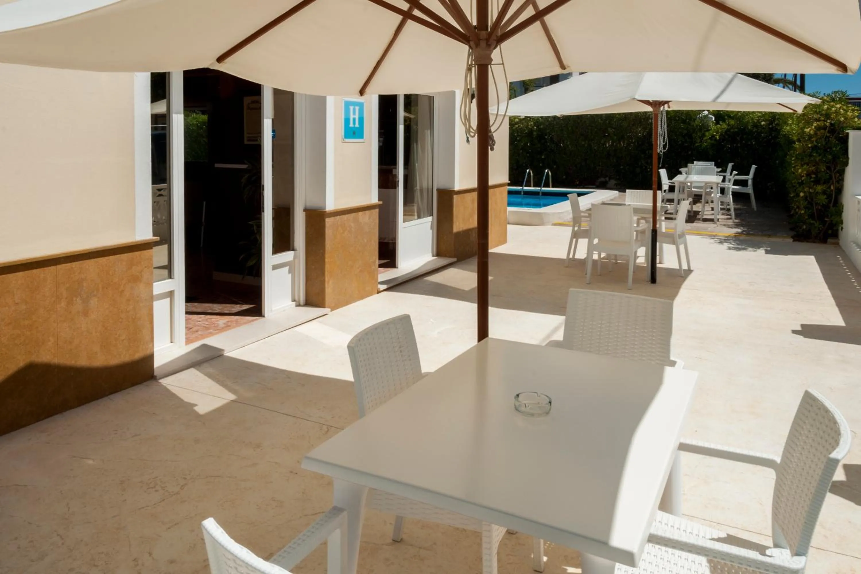 Facade/entrance in Hotel Madrid