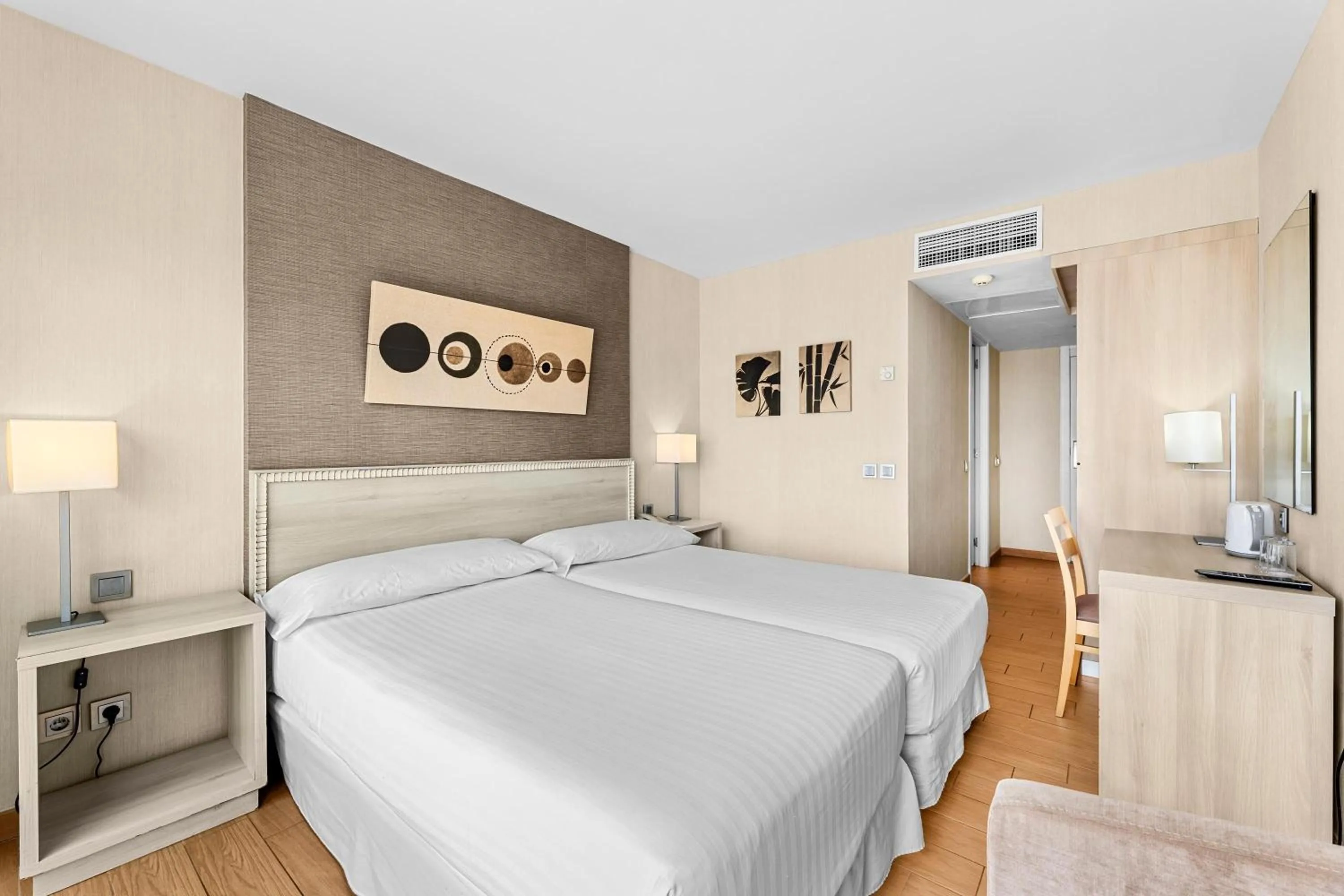 Photo of the whole room, Bed in THB Lanzarote Beach