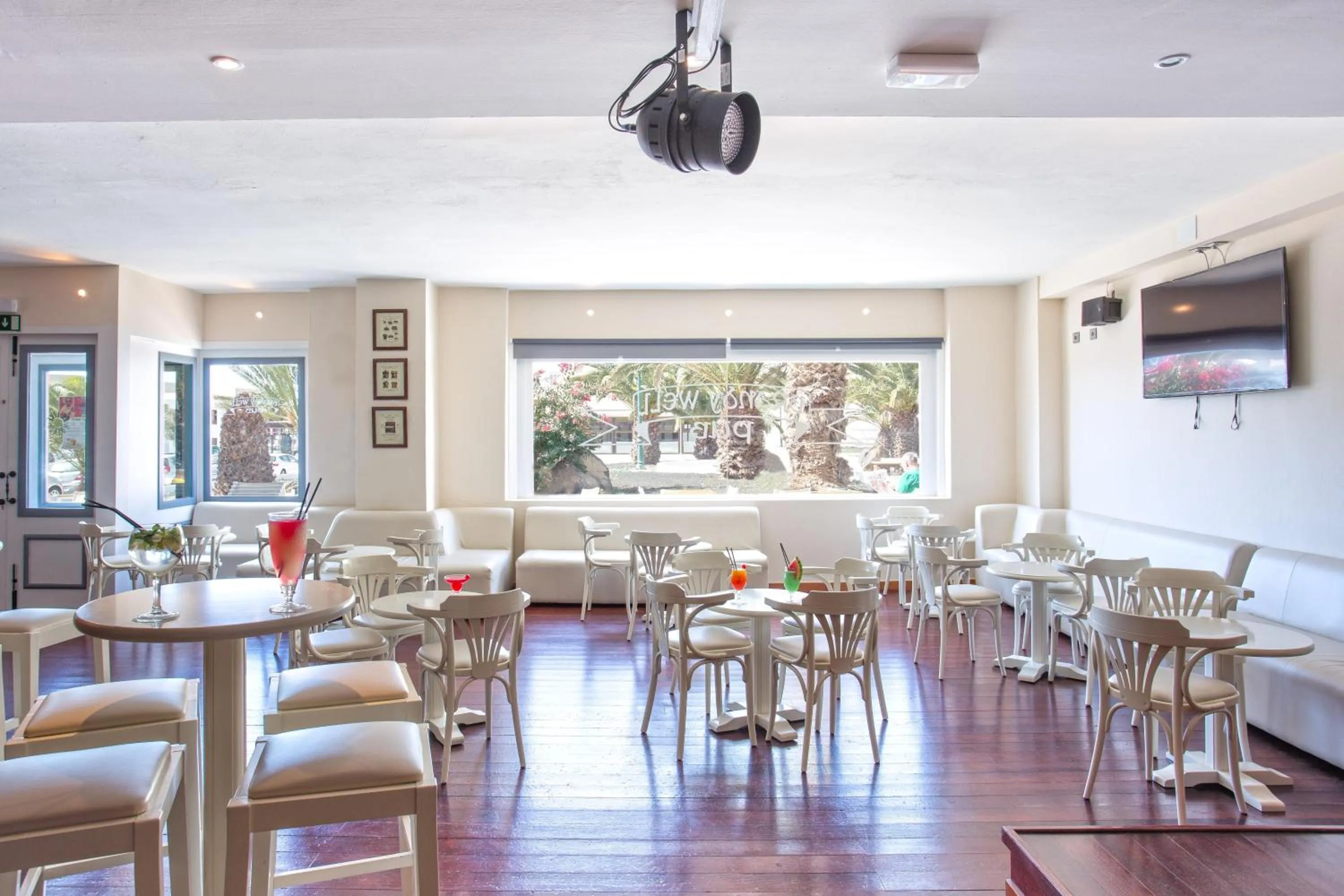 Lounge or bar in THB Lanzarote Beach