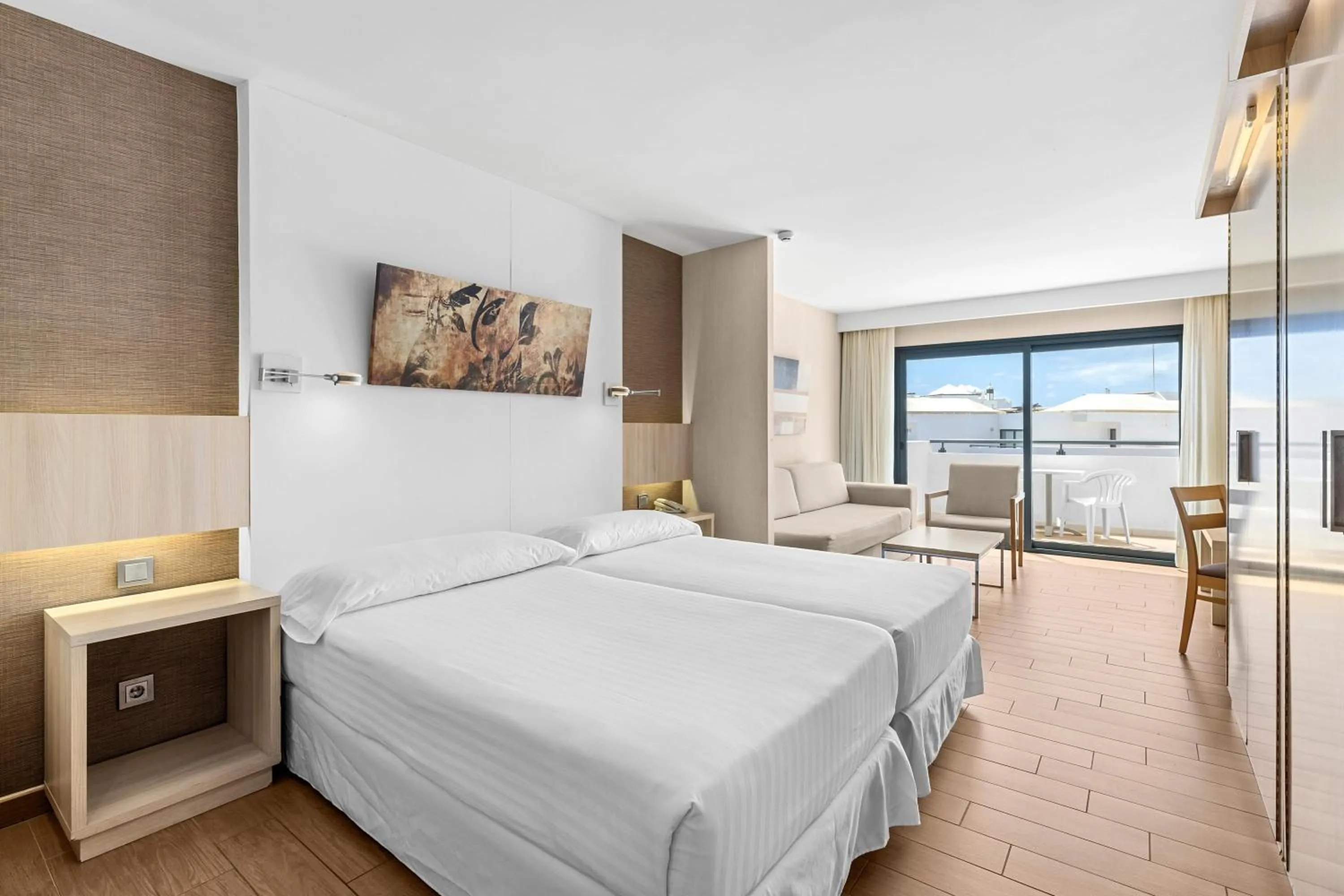 Photo of the whole room, Bed in THB Lanzarote Beach