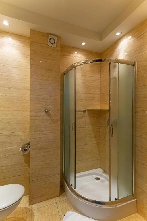 Shower in Trofana Wellness & SPA