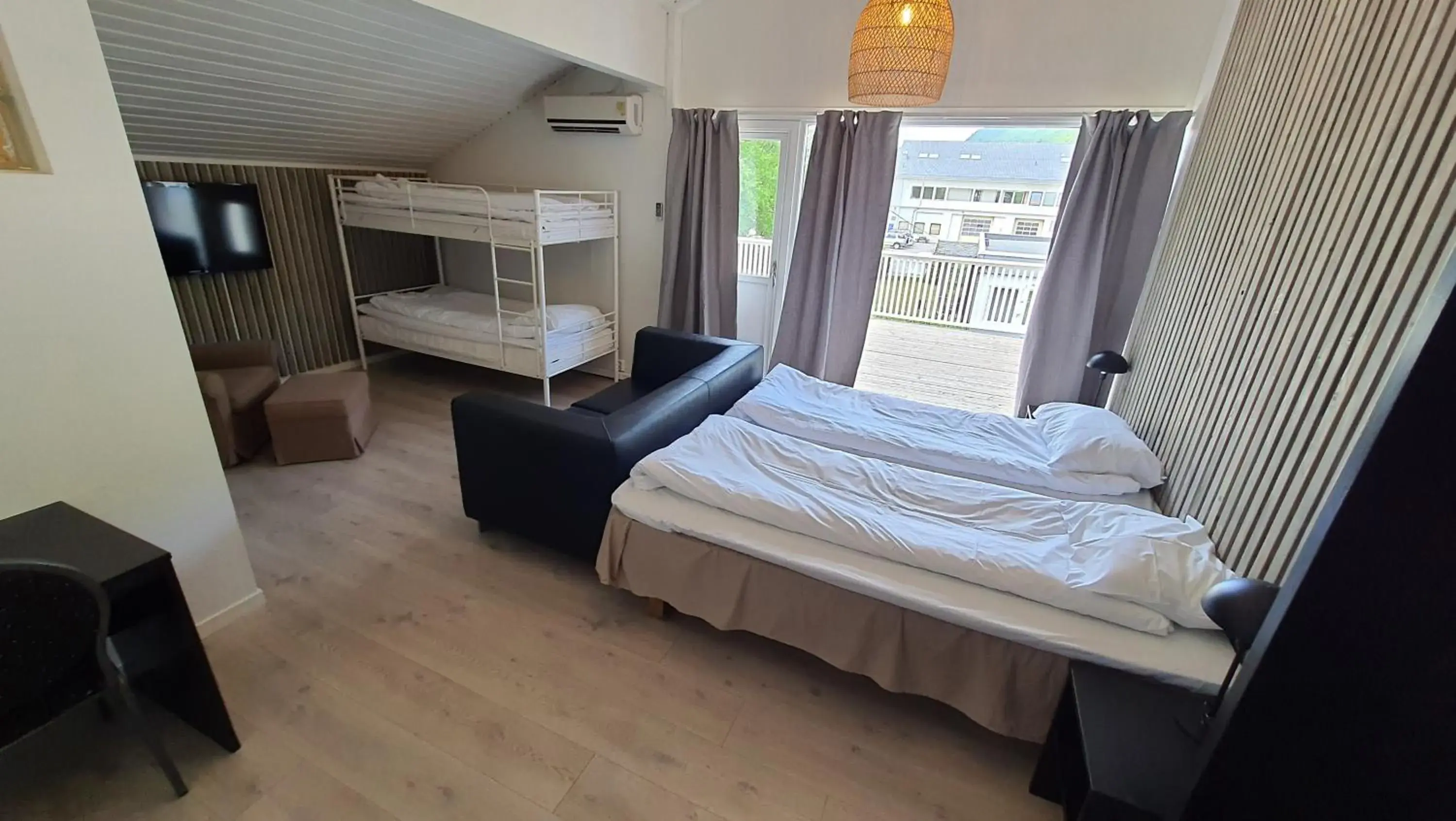 Family Room (2 Adults + 2 Children) in Systra Hotel Apartments Sjøholt Family Room (2 Adults + 2 Children) in Systra Hotel Apartments Sjøholt