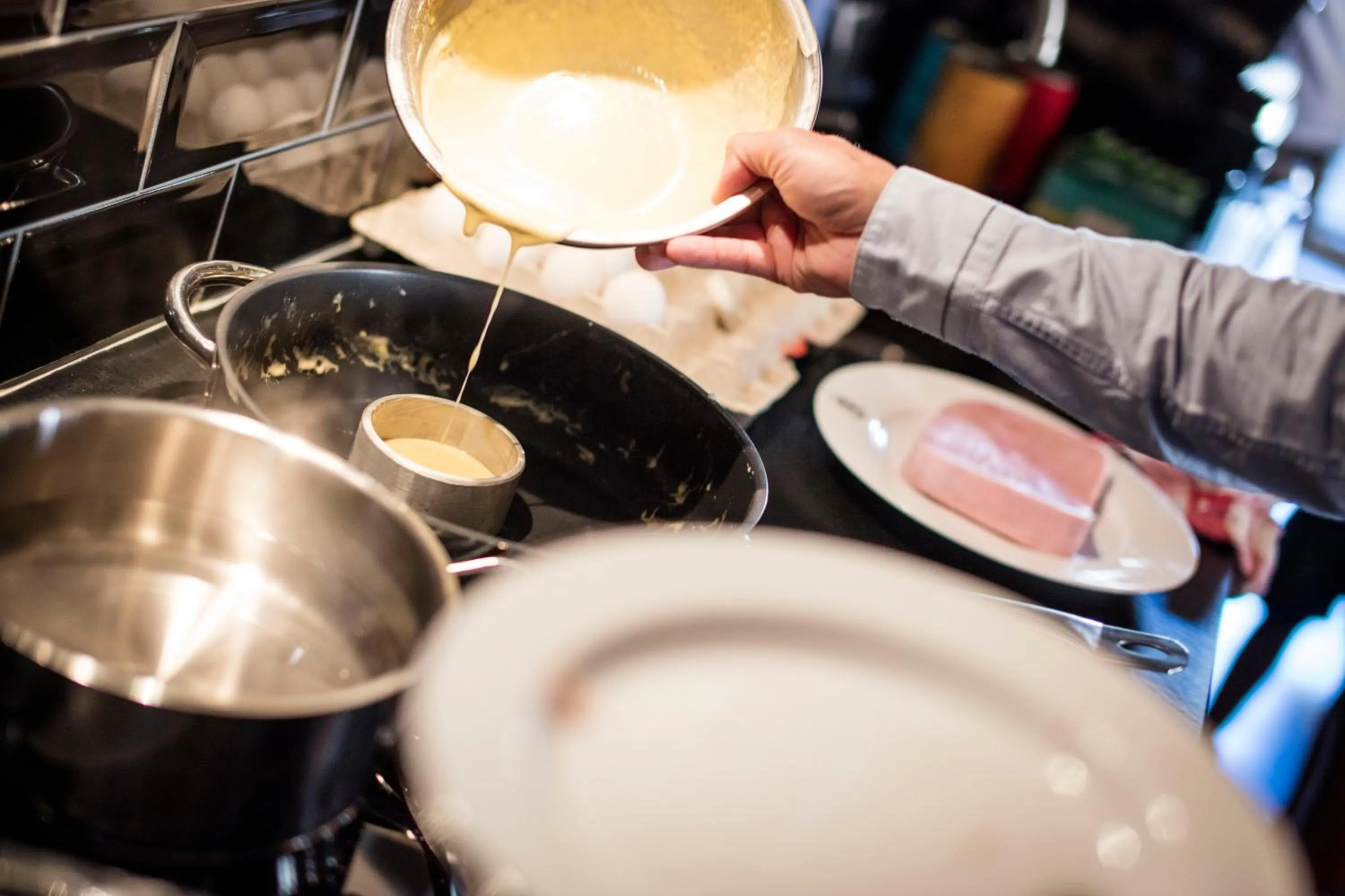 Communal kitchen in Hotel De Londres
